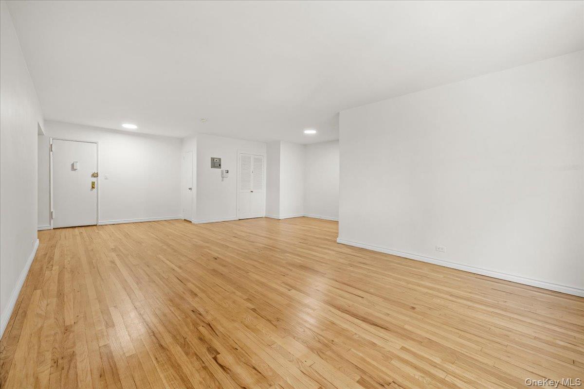 3rd image of Bonnie House, New York, NY 10463