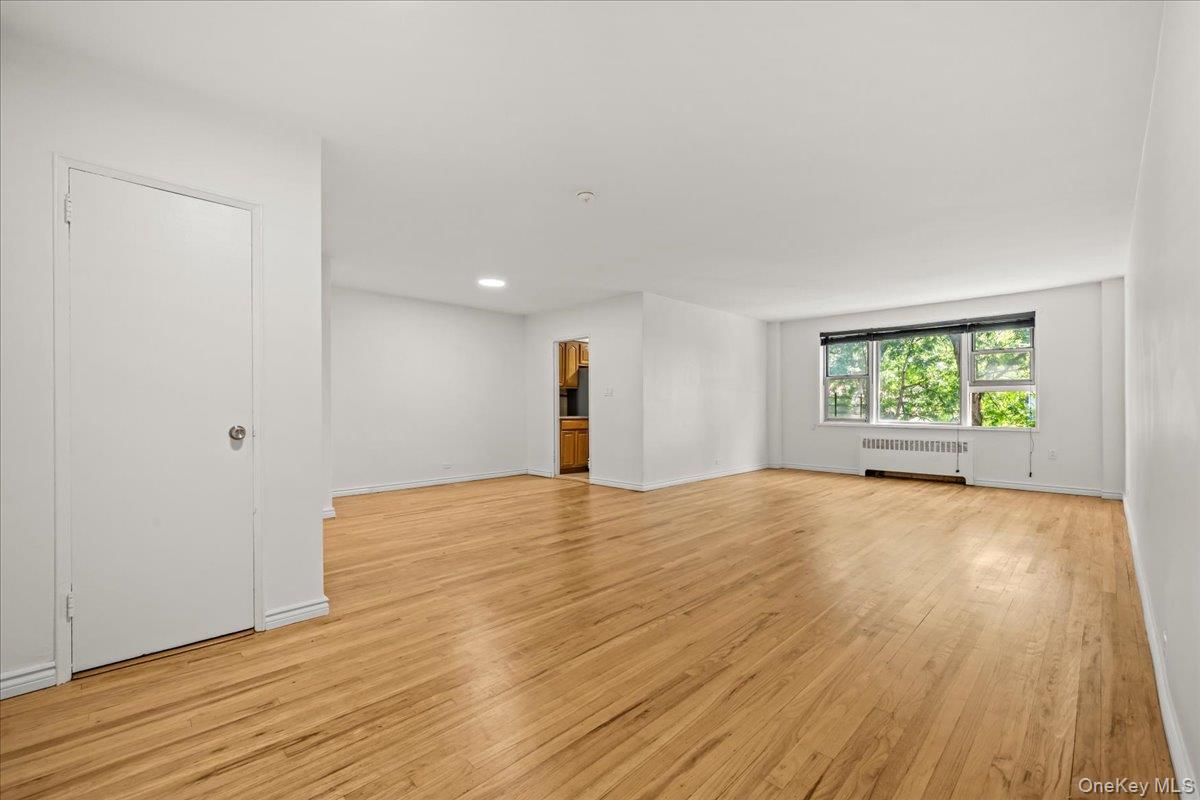 4th image of Bonnie House, New York, NY 10463