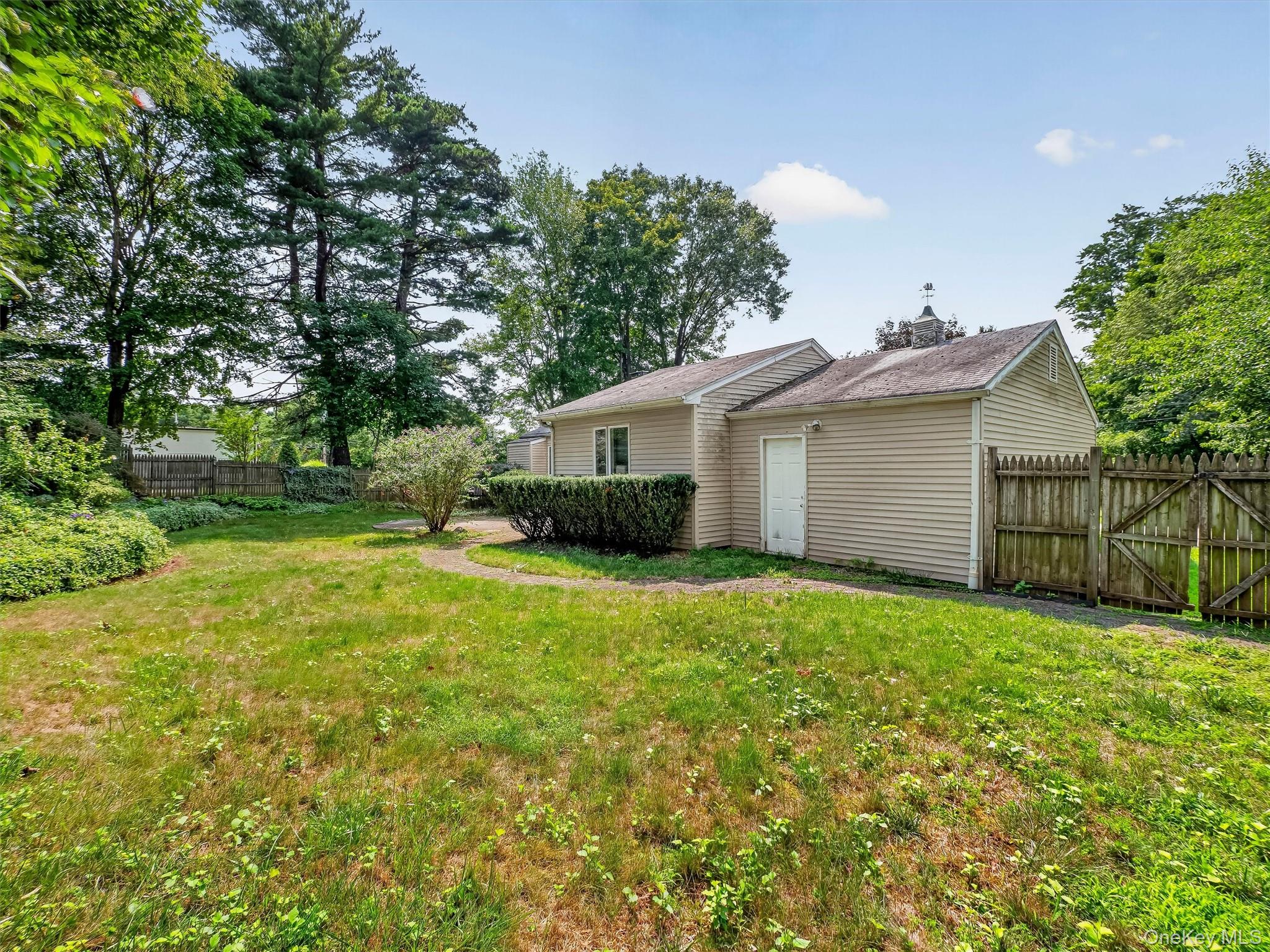 26th image of 12 Elmwood Dr, Clarkstown, NY 10956 | MLS# 1035280
