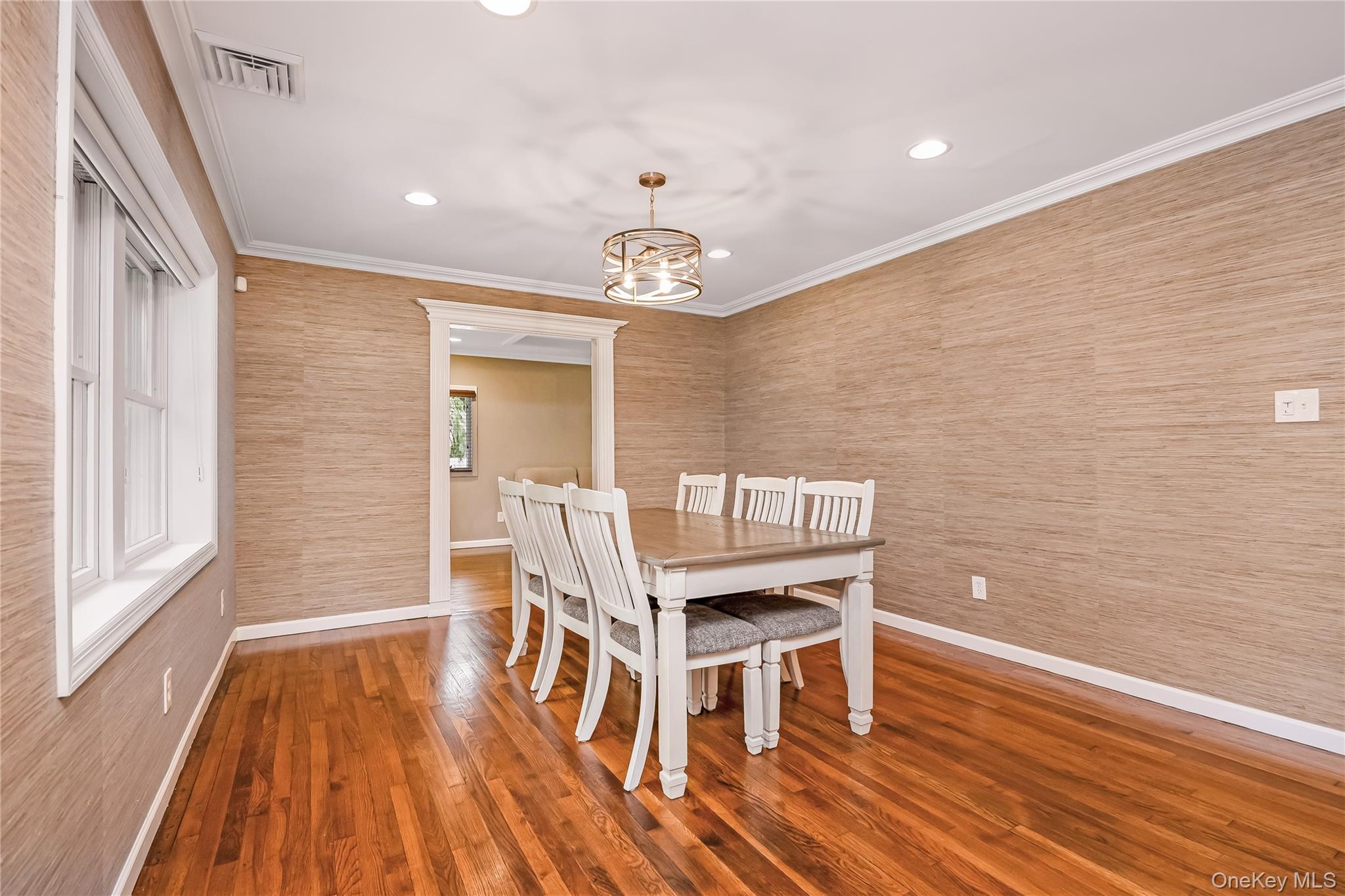3rd image of 15 Dewey Rd, Smithtown, NY 11725 | MLS# 1035282