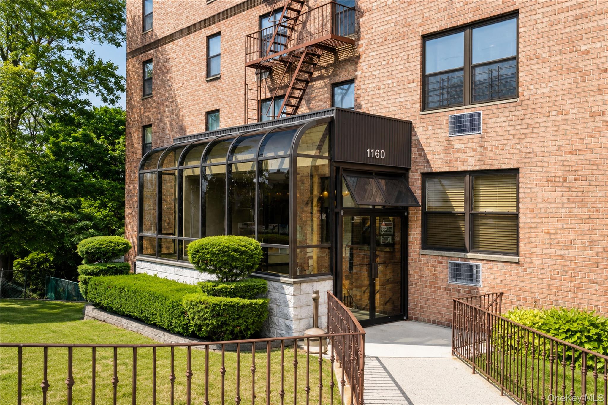 2nd image of 1160 Richmond Rd, New York, NY 10304