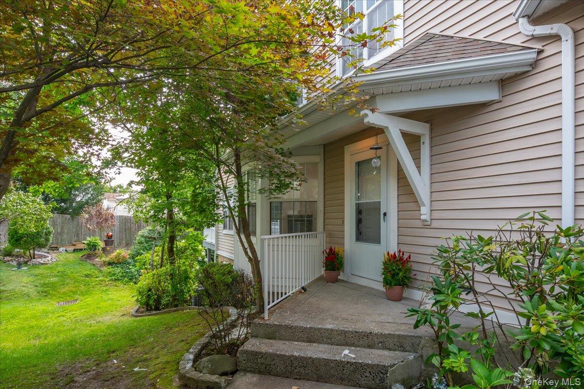 3rd image of 23 Roundtop Rd, Yonkers, NY 10710 | MLS# 1035298