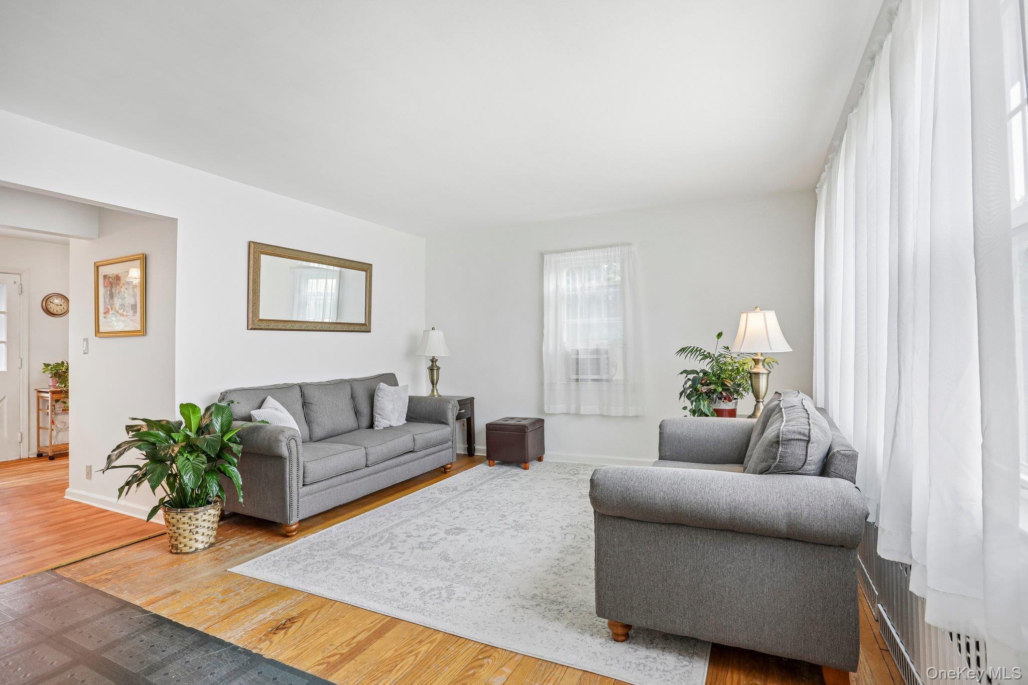 3rd image of 186 Chase Ave, Yonkers, NY 10703 | MLS# 1035311