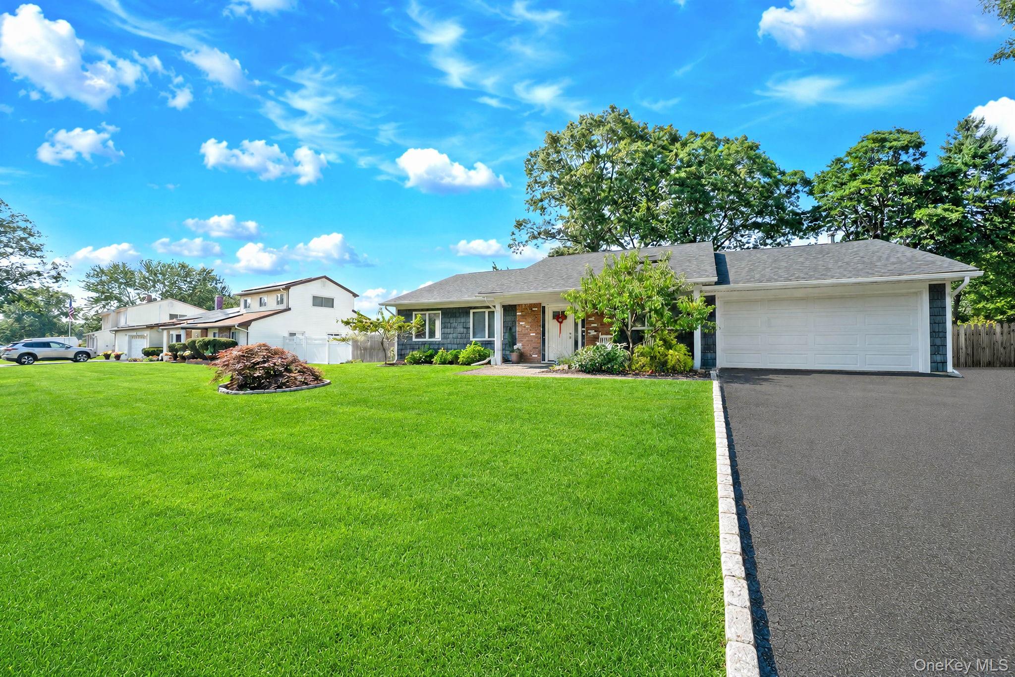 3rd image of 60 Thomas St, Brookhaven, NY 11727 | MLS# 1035431