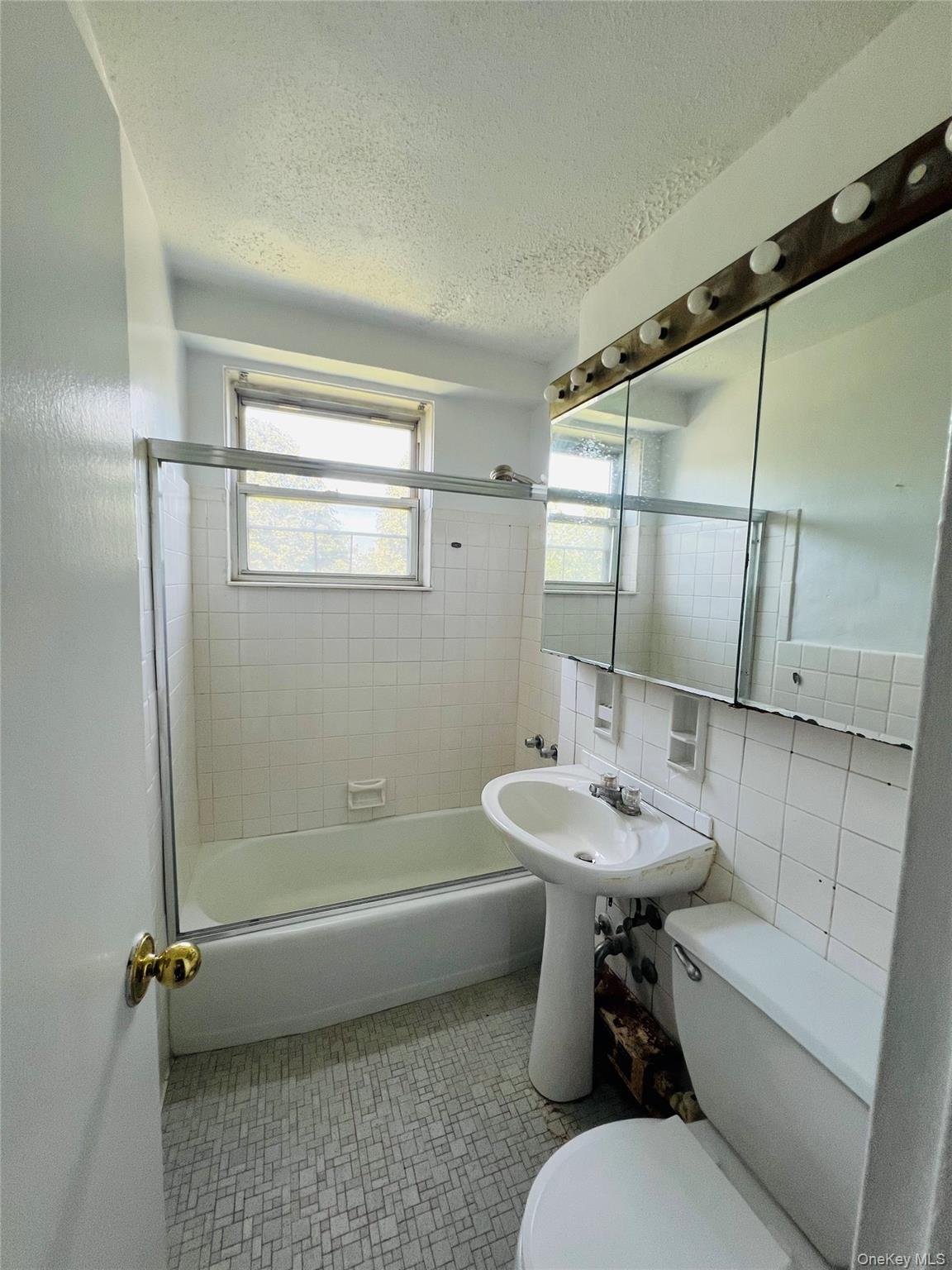 3rd image of 5700 Arlington Ave #3V, New York, NY 10471 | MLS# 1035439