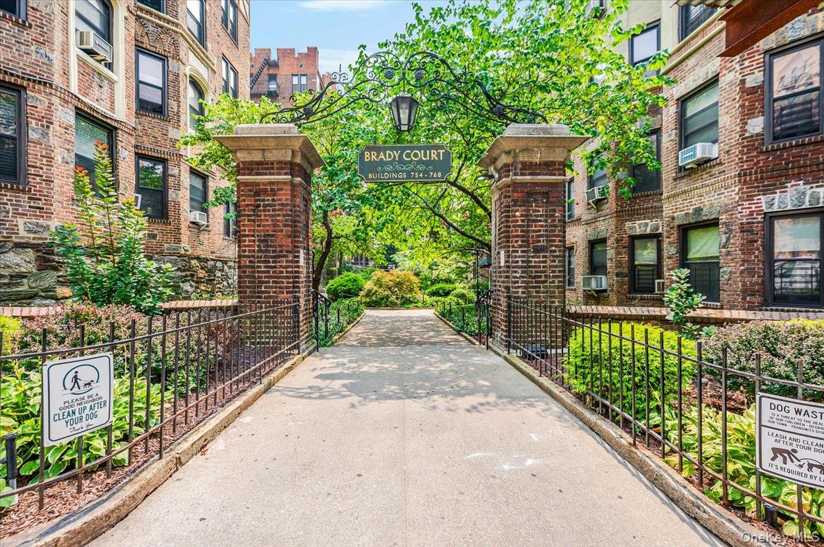 2nd image of 758 Brady Ct #214, New York, NY 10462 | MLS# 1035444