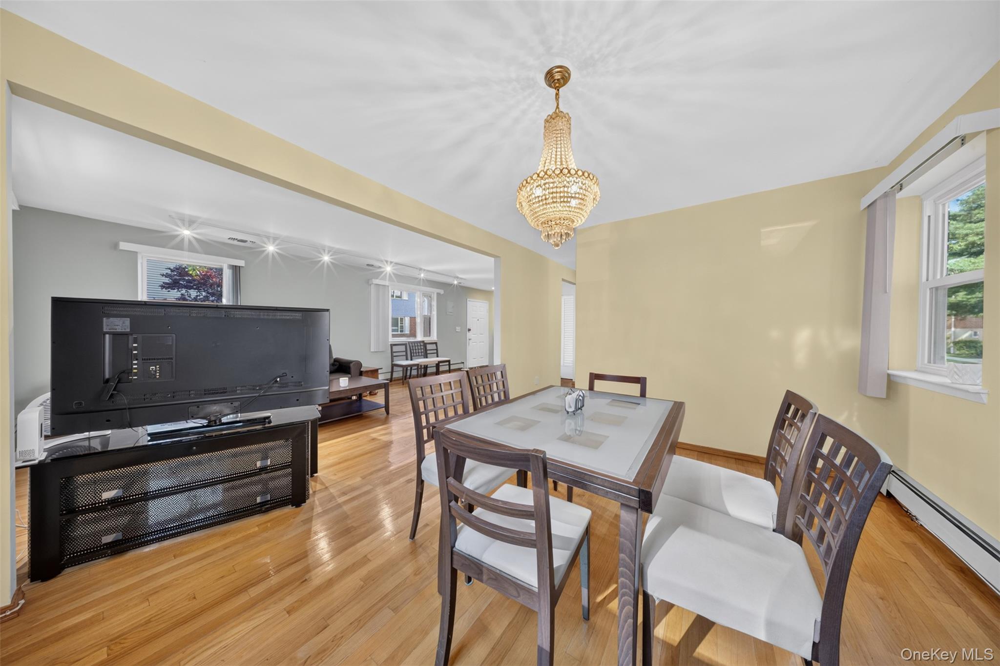 5th image of 6861 Cloverdale Blvd, New York, NY 11364