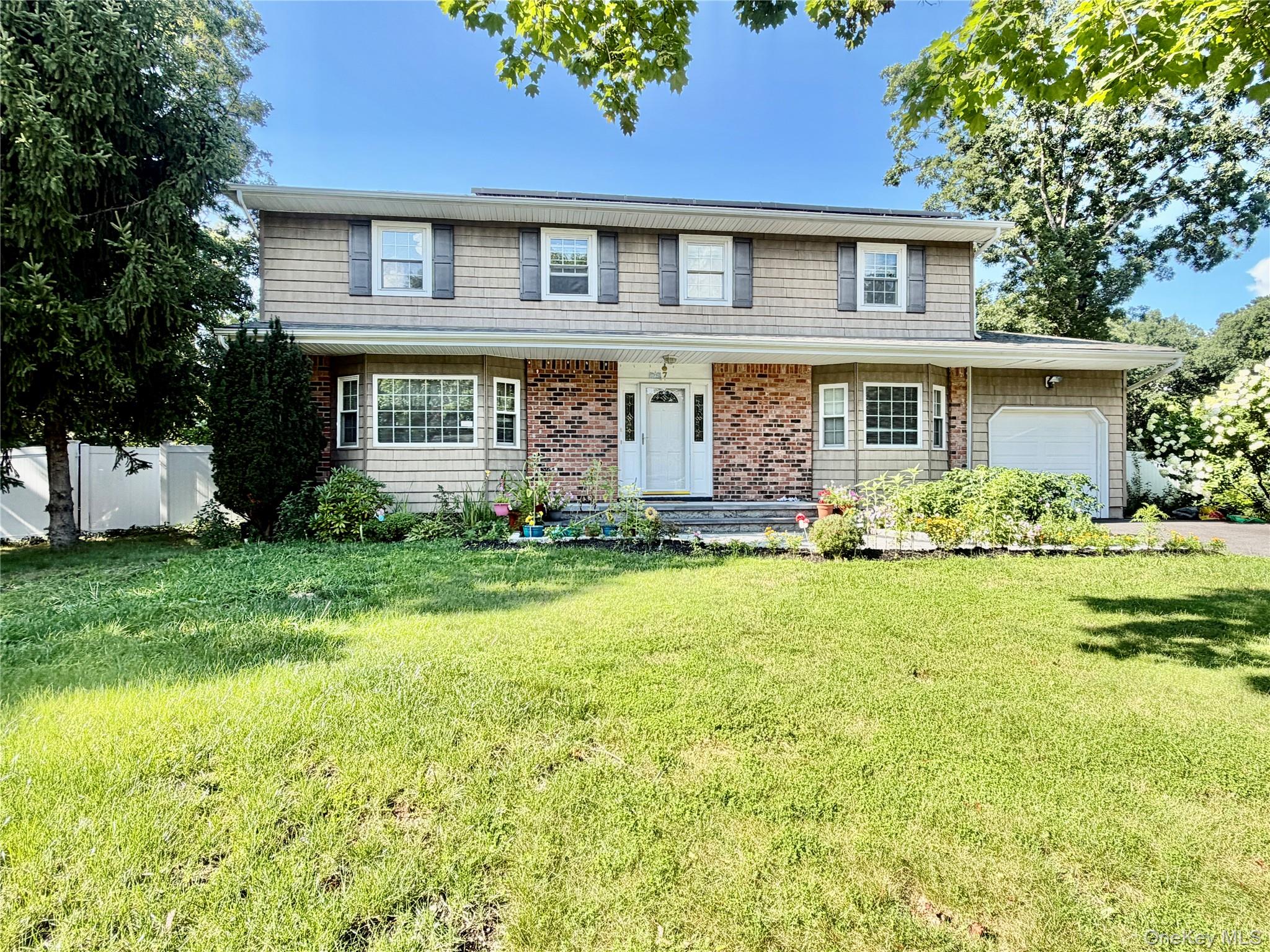 5th image of 7 Estates Dr, Brookhaven, NY 11776 | MLS# 1035458