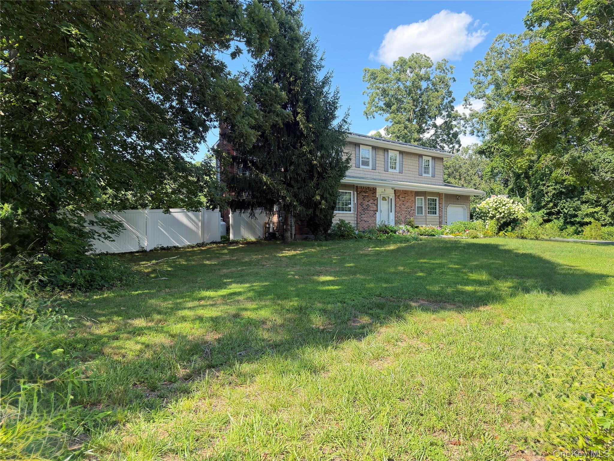 2nd image of 7 Estates Dr, Brookhaven, NY 11776 | MLS# 1035458
