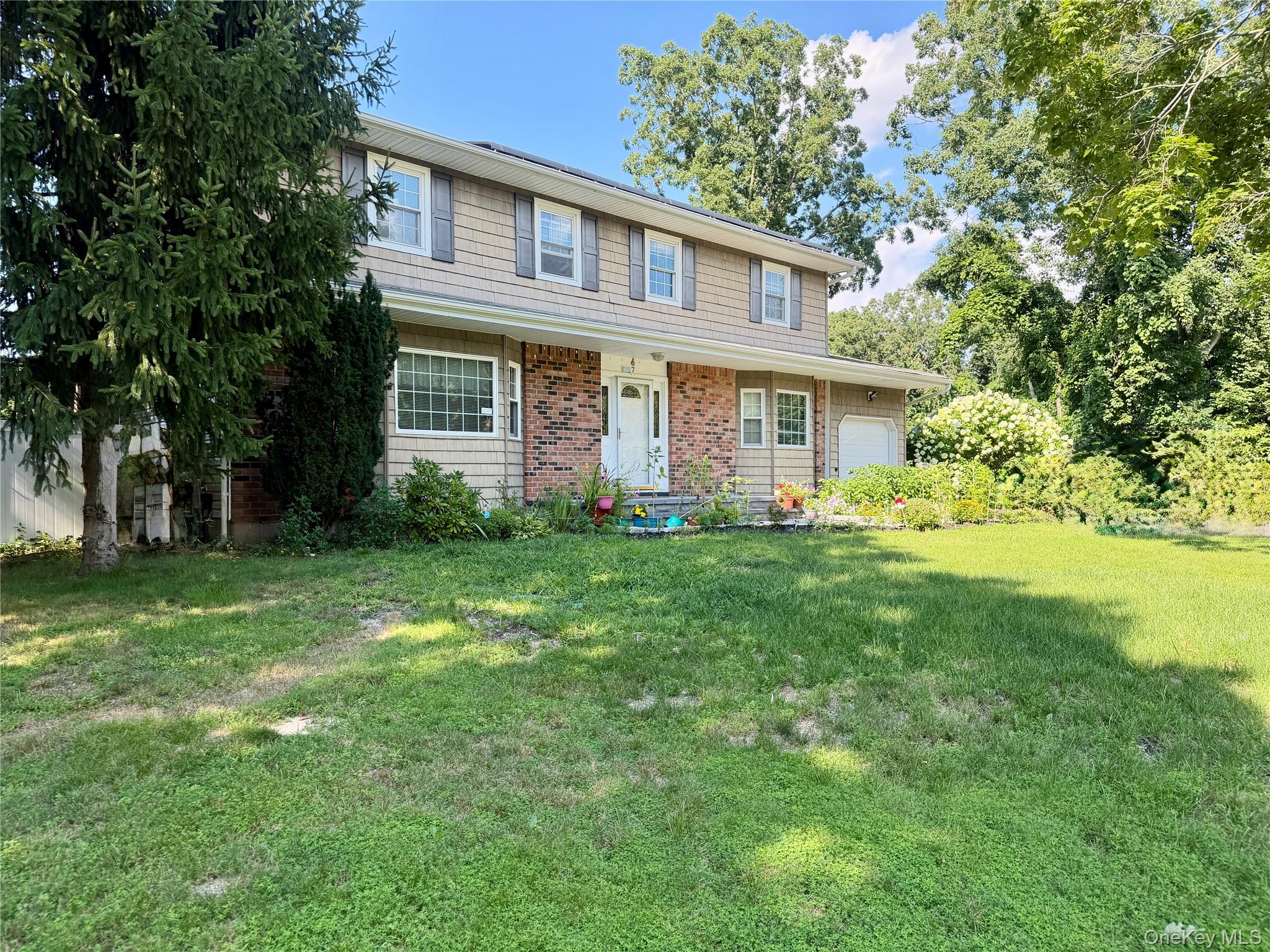 4th image of 7 Estates Dr, Brookhaven, NY 11776 | MLS# 1035458