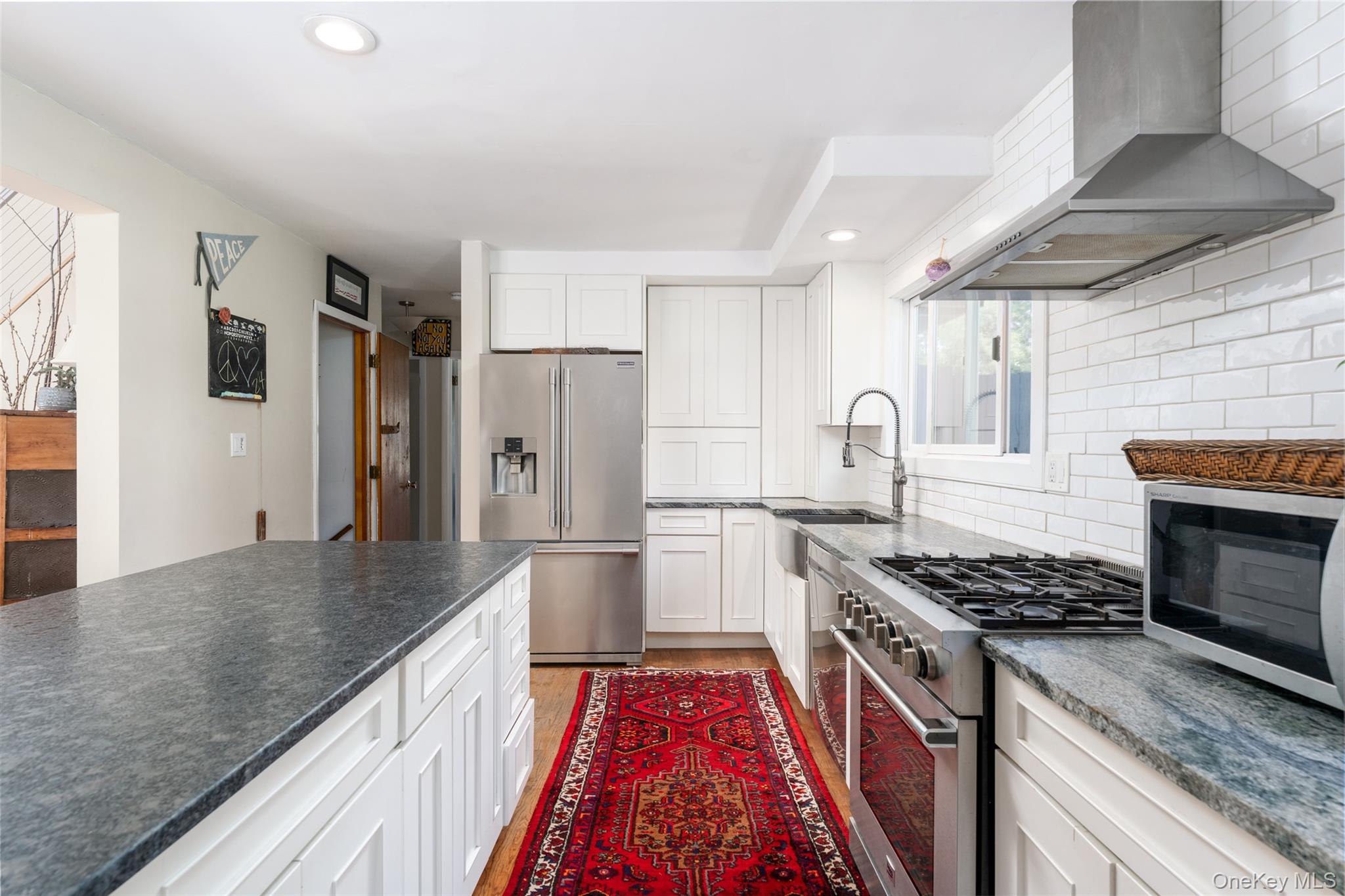 5th image of 4 Joysan Ct, Southampton, NY 11946 | MLS# 1035471
