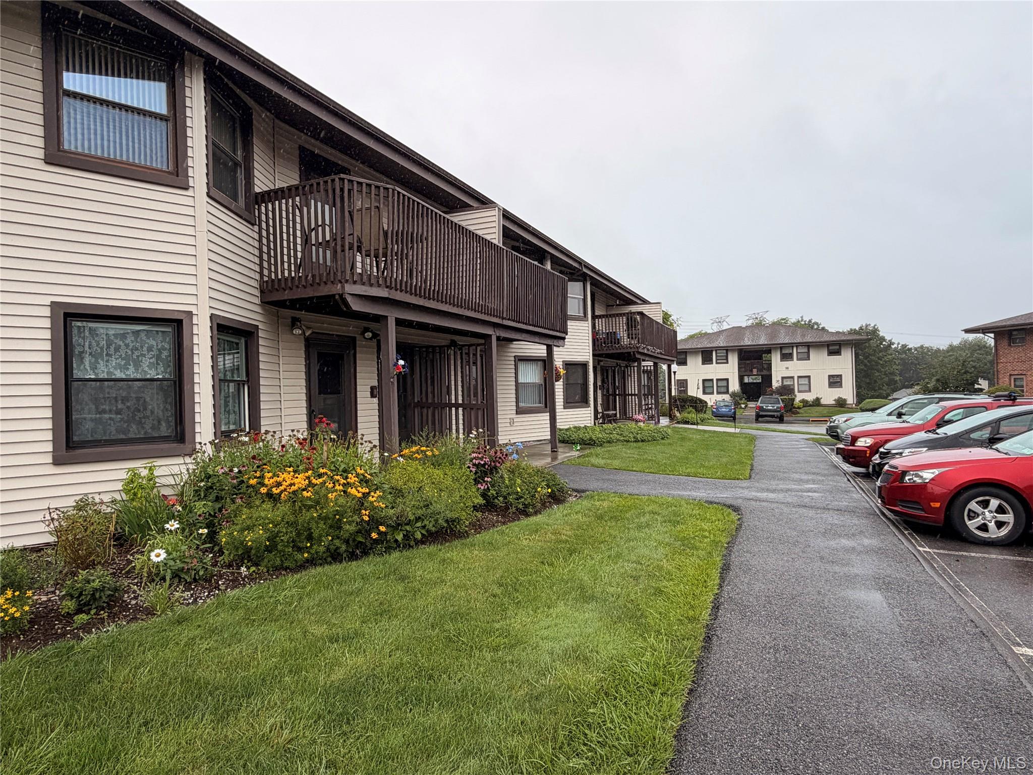 3rd image of 10 Hastings Ct #A, Yorktown, NY 10598 | MLS# 1035474