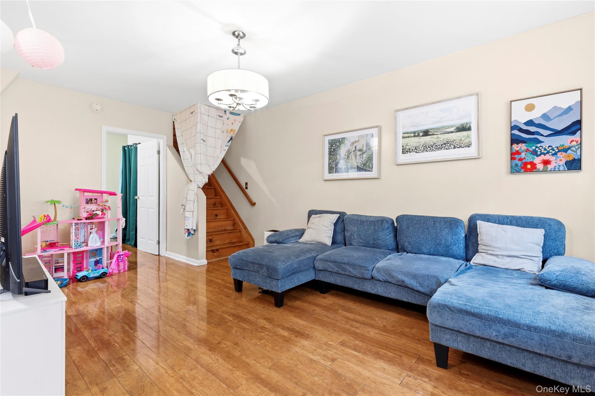 2nd image of 48 Crescent St, New York, NY 11208 | MLS# 1035496