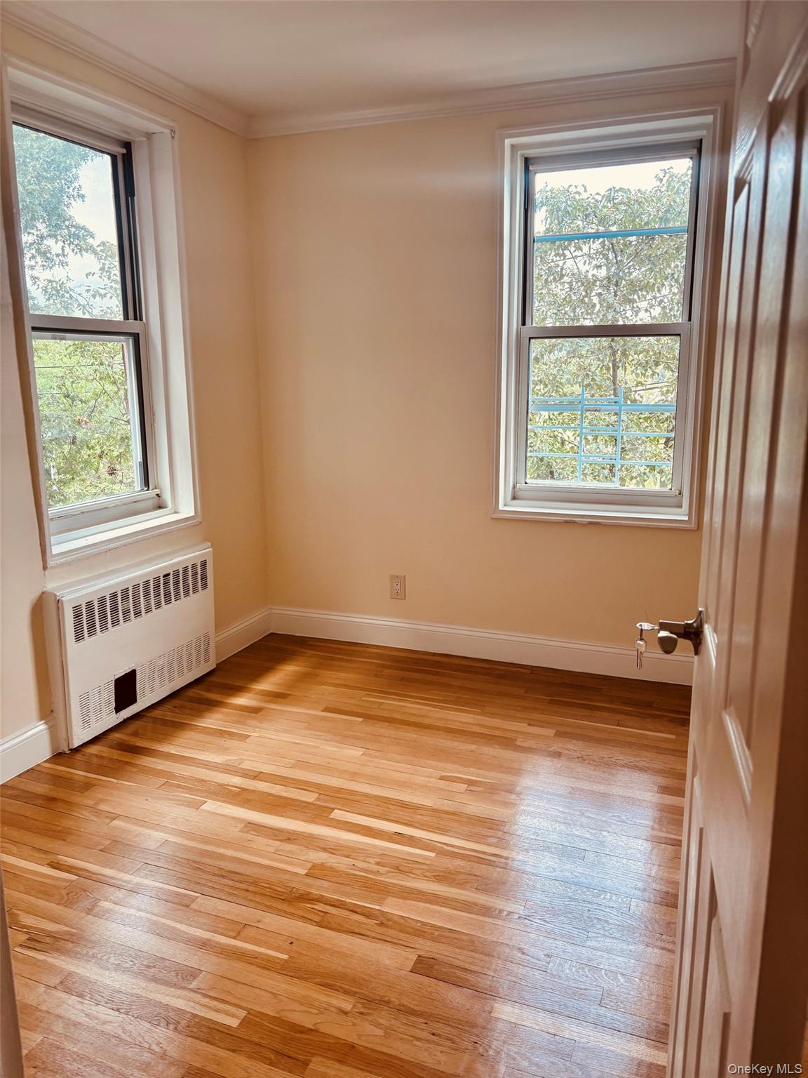 2nd image of 1304 Midland Ave, Yonkers, NY 10704
