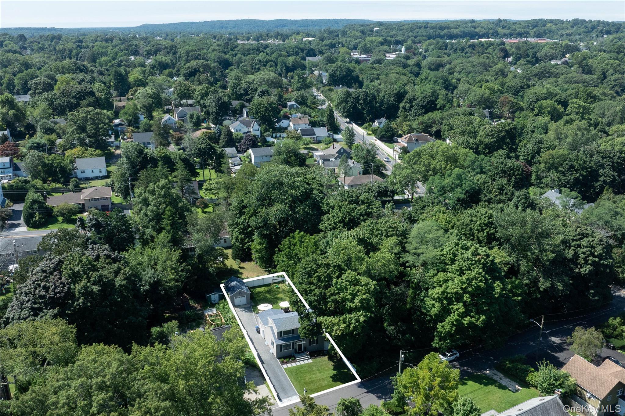21st image of 25 Clearfield Pl, Huntington, NY 11743 | MLS# 1035582