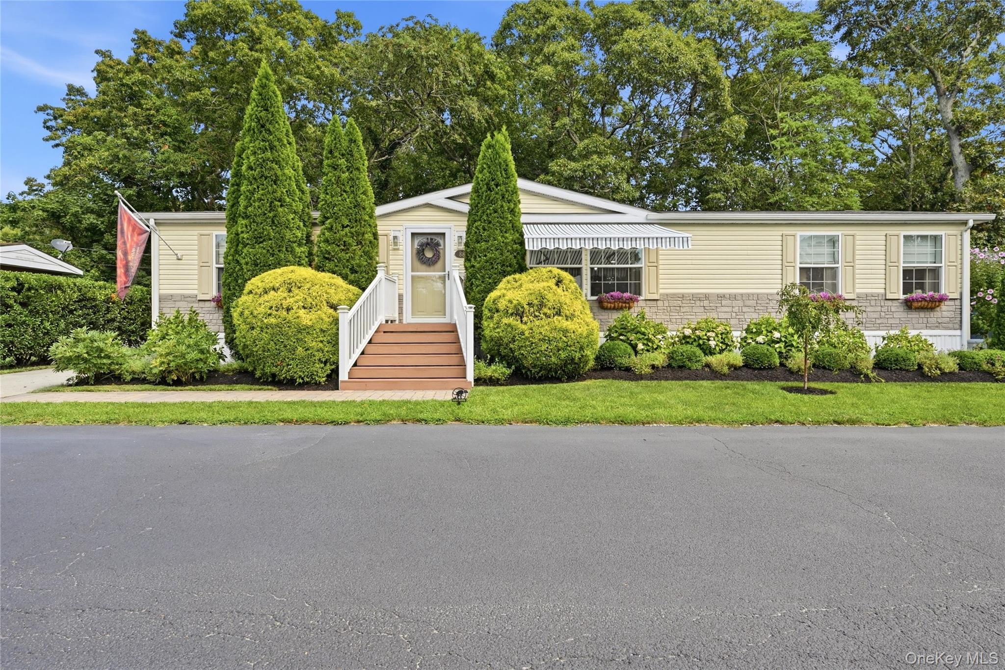 1st image of 37 Unit 88 Hubbard Ave #88, Riverhead, NY 11901 | MLS# 1035667