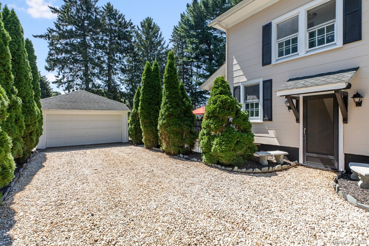 3rd image of 22 Ketewamoke Ave, Babylon, NY 11702 | MLS# 1035686
