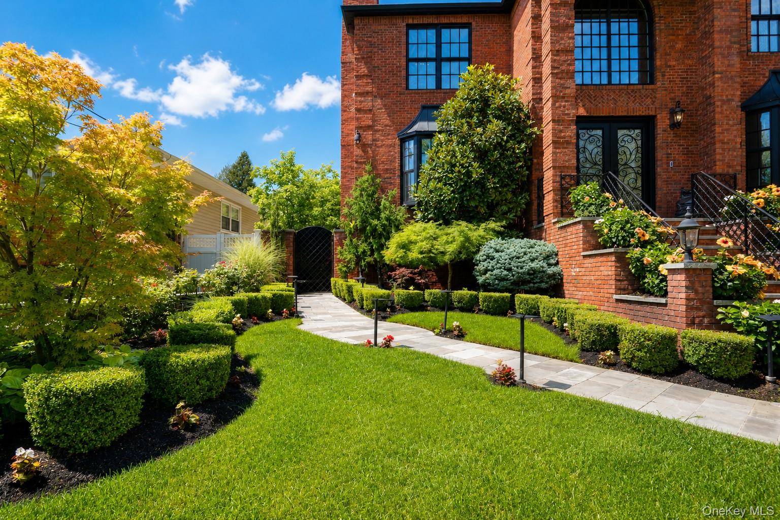 3rd image of 28 Durges St, New York, NY 10304 | MLS# 1035710