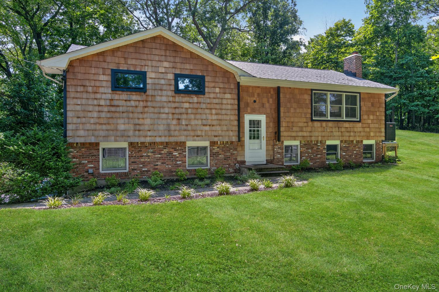 1st image of 6a Rochester Ct, Huntington, NY 11743 | MLS# 1035752