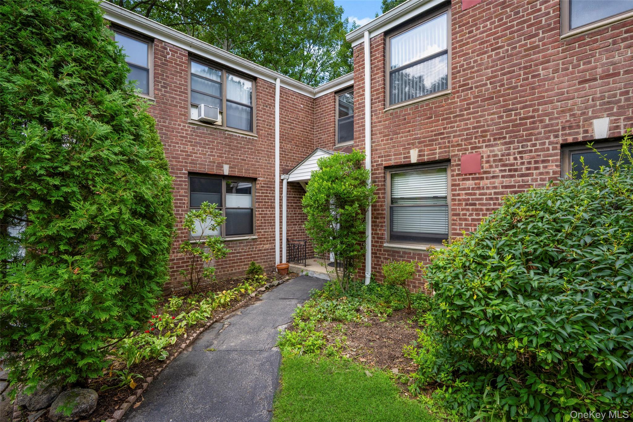 2nd image of 64 Rockledge Rd Rockledge #2B, Greenburgh, NY 10530 | MLS# 1035815