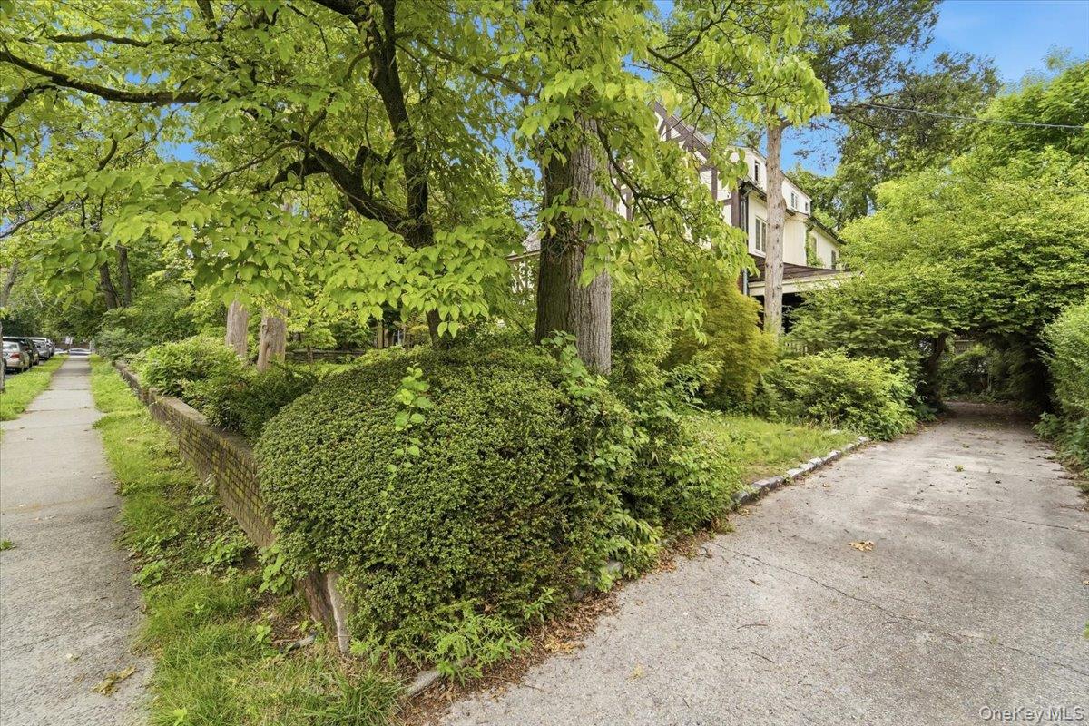 3rd image of 149 Esplanade, Mount Vernon, NY 10553 | MLS# 1035819