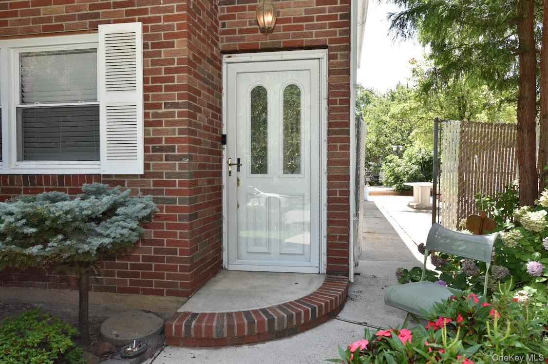 2nd image of 70 Grantwood Ave, New York, NY 10312 | MLS# 1035827