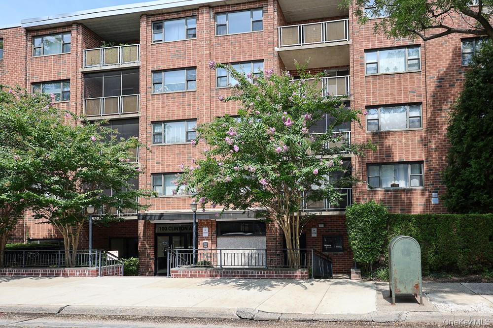 1st image of 100 Clinton Ave #2T, Hempstead, NY 11501 | MLS# 1035841