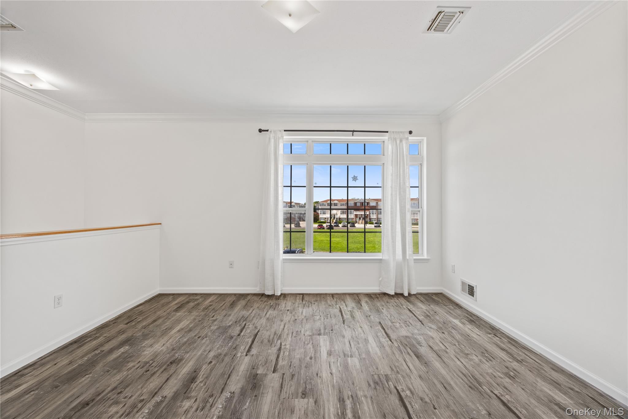 5th image of 102 Surf Dr, New York, NY 10473 | MLS# 1035885