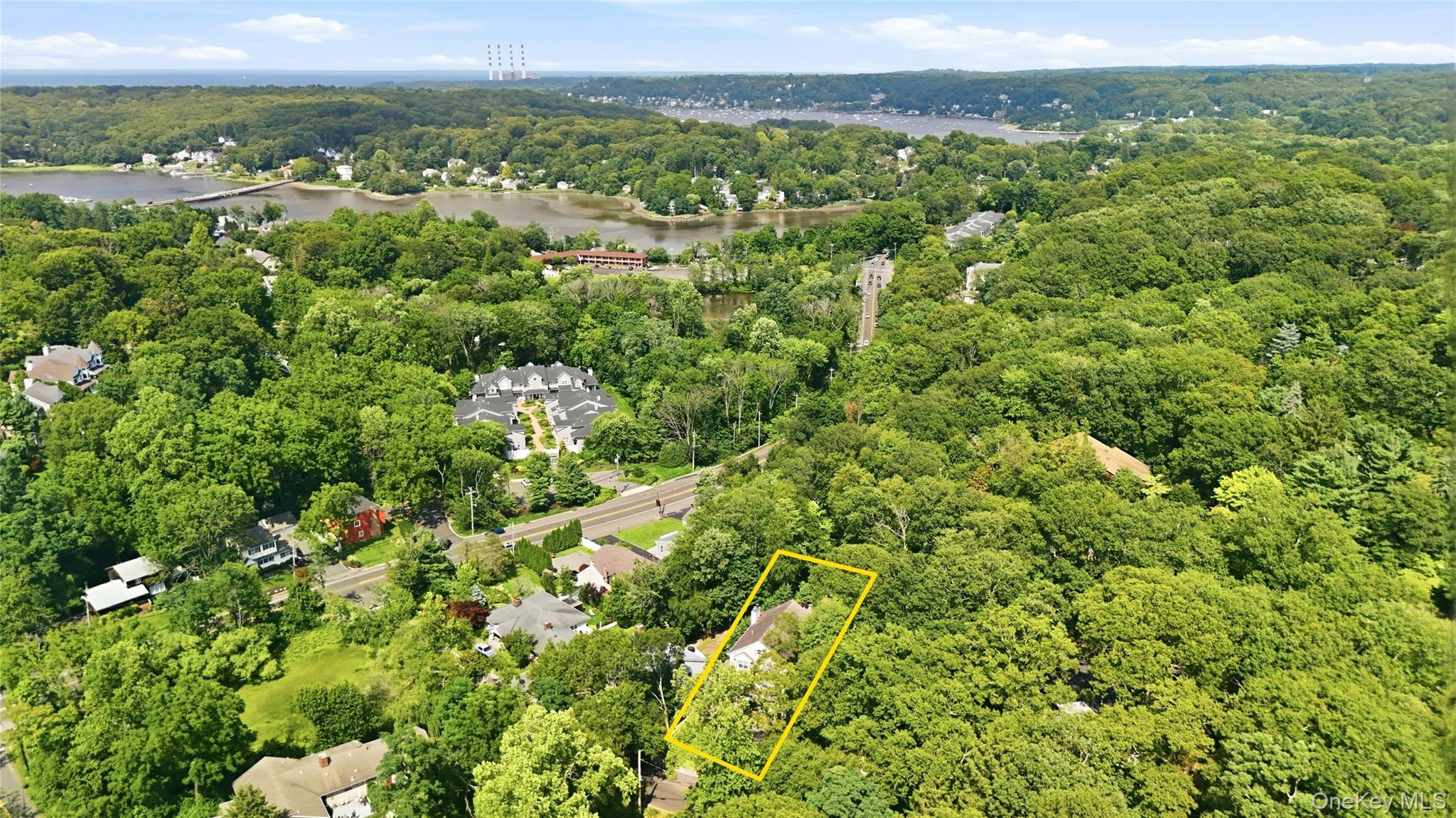 43rd image of 7 Cotswold Dr, Huntington, NY 11721 | MLS# 1035898