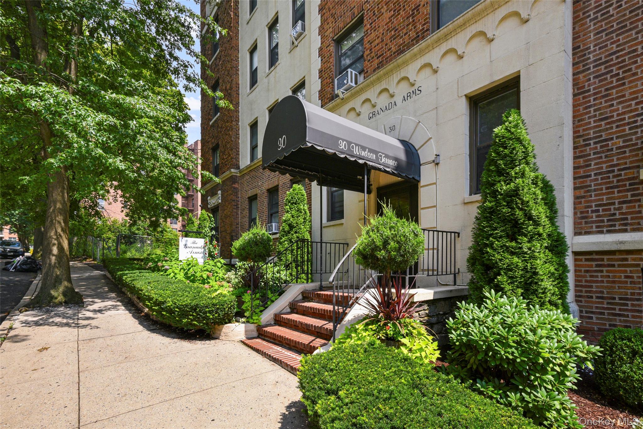 2nd image of 30 Windsor Ter #5A, White Plains, NY 10601 | MLS# 1035910