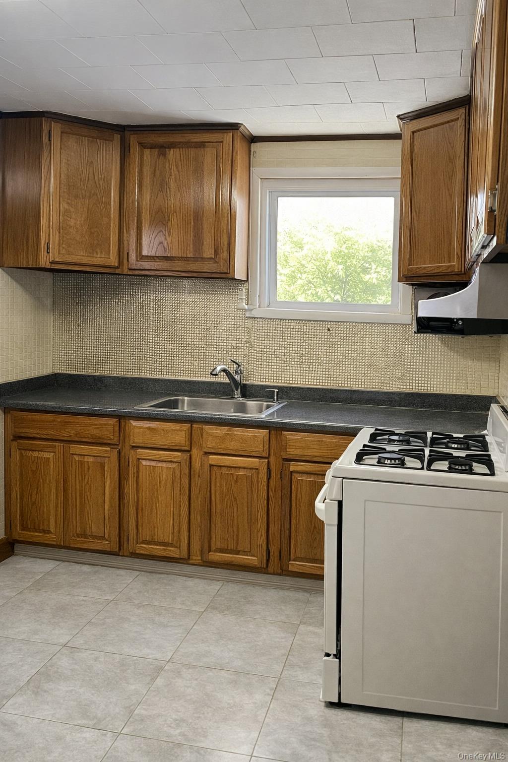2nd image of 11925 Inwood St, New York, NY 11436 | MLS# 1035930