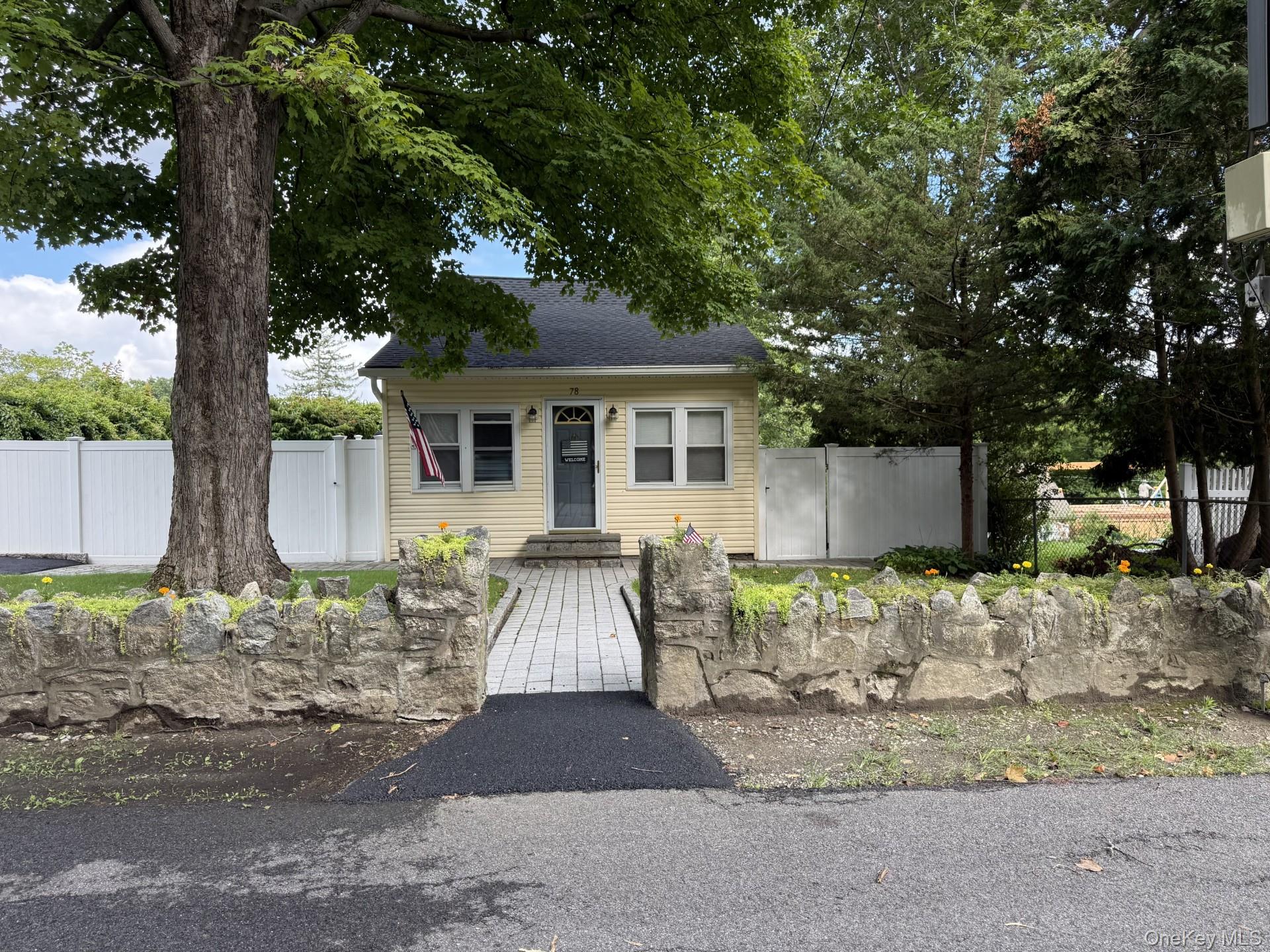 2nd image of 78 Argyle St, Putnam Valley, NY 10537 | MLS# 1035935