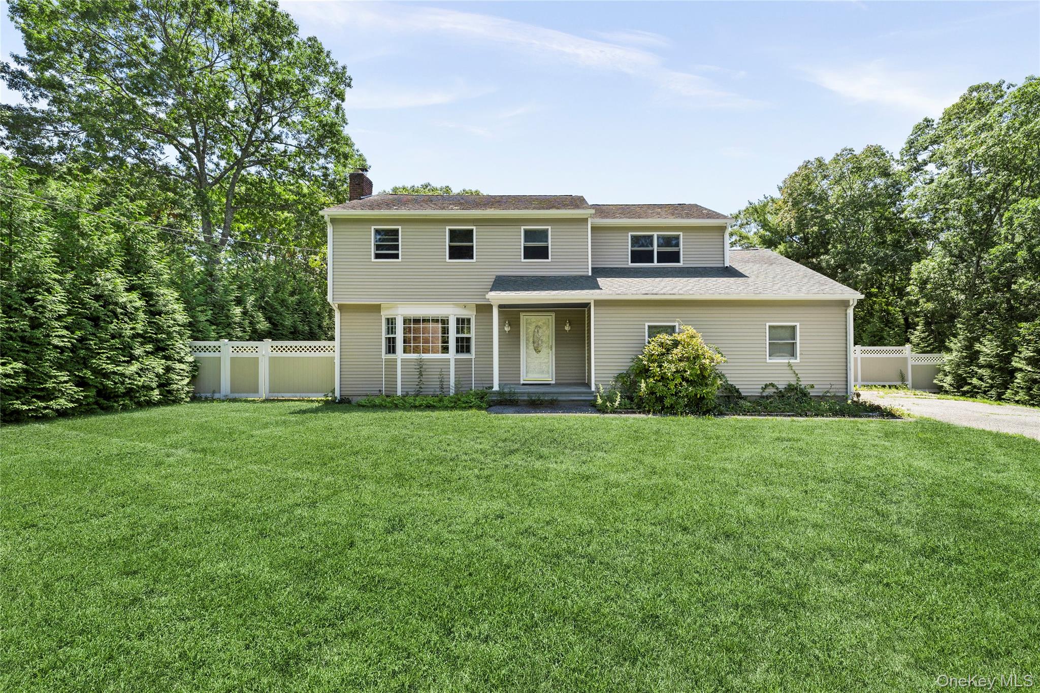 2nd image of 39 Sherwood Rd, Southampton, NY 11946 | MLS# 1035961