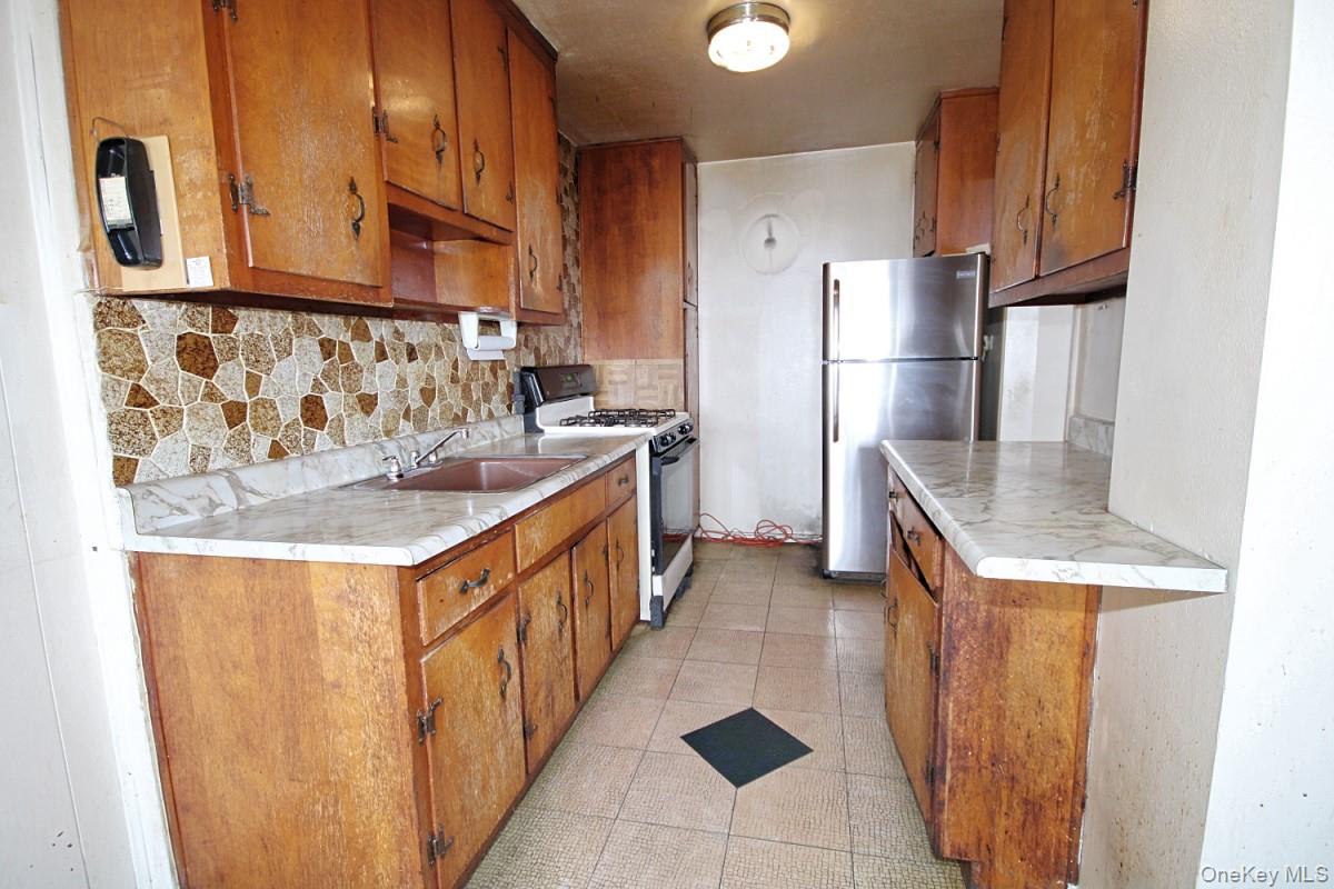 5th image of 1935 Shore Pkwy, New York, NY 11214