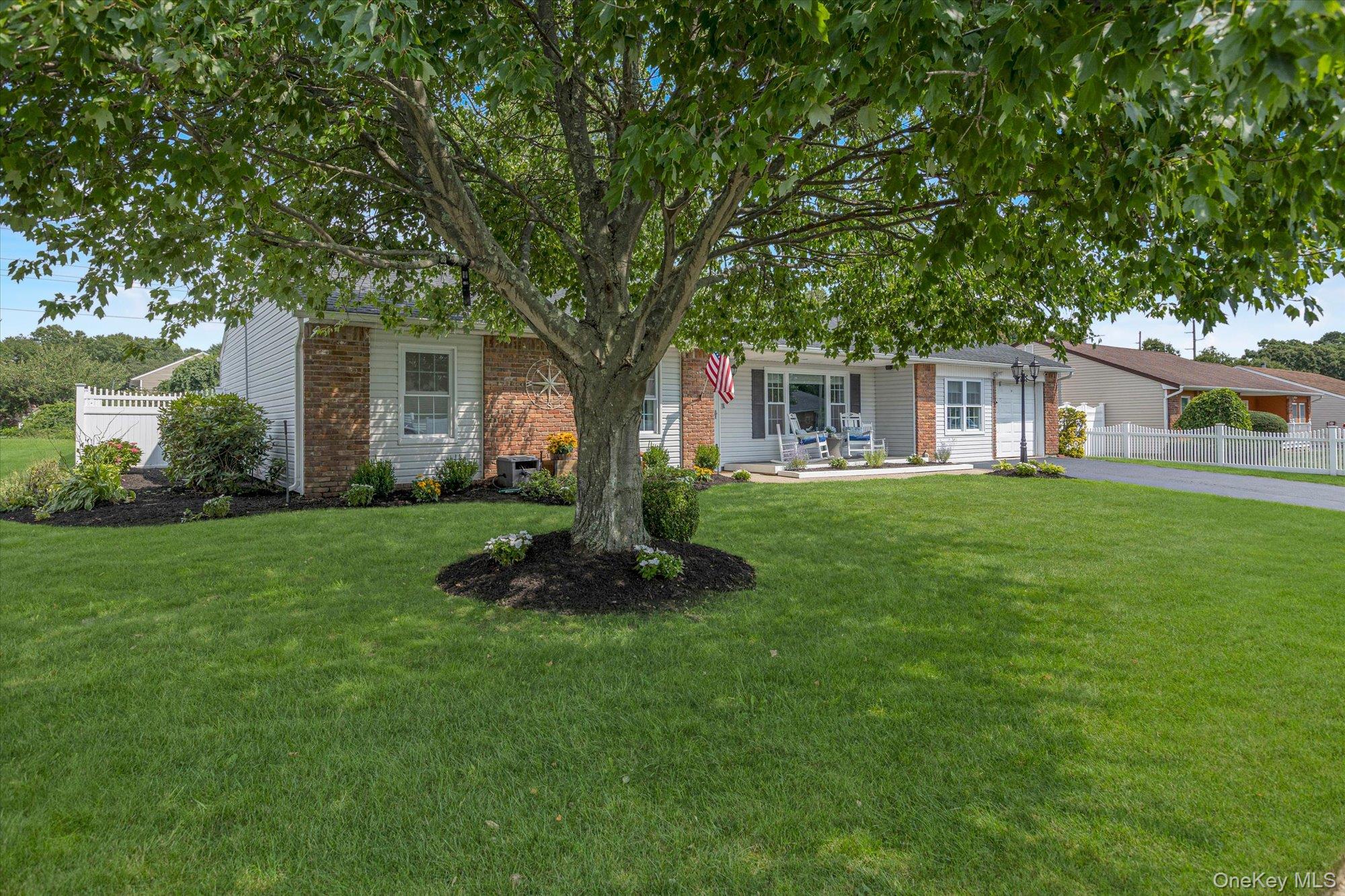 25th image of 92 Sequoia Wy, Islip, NY 11741 | MLS# 1035983