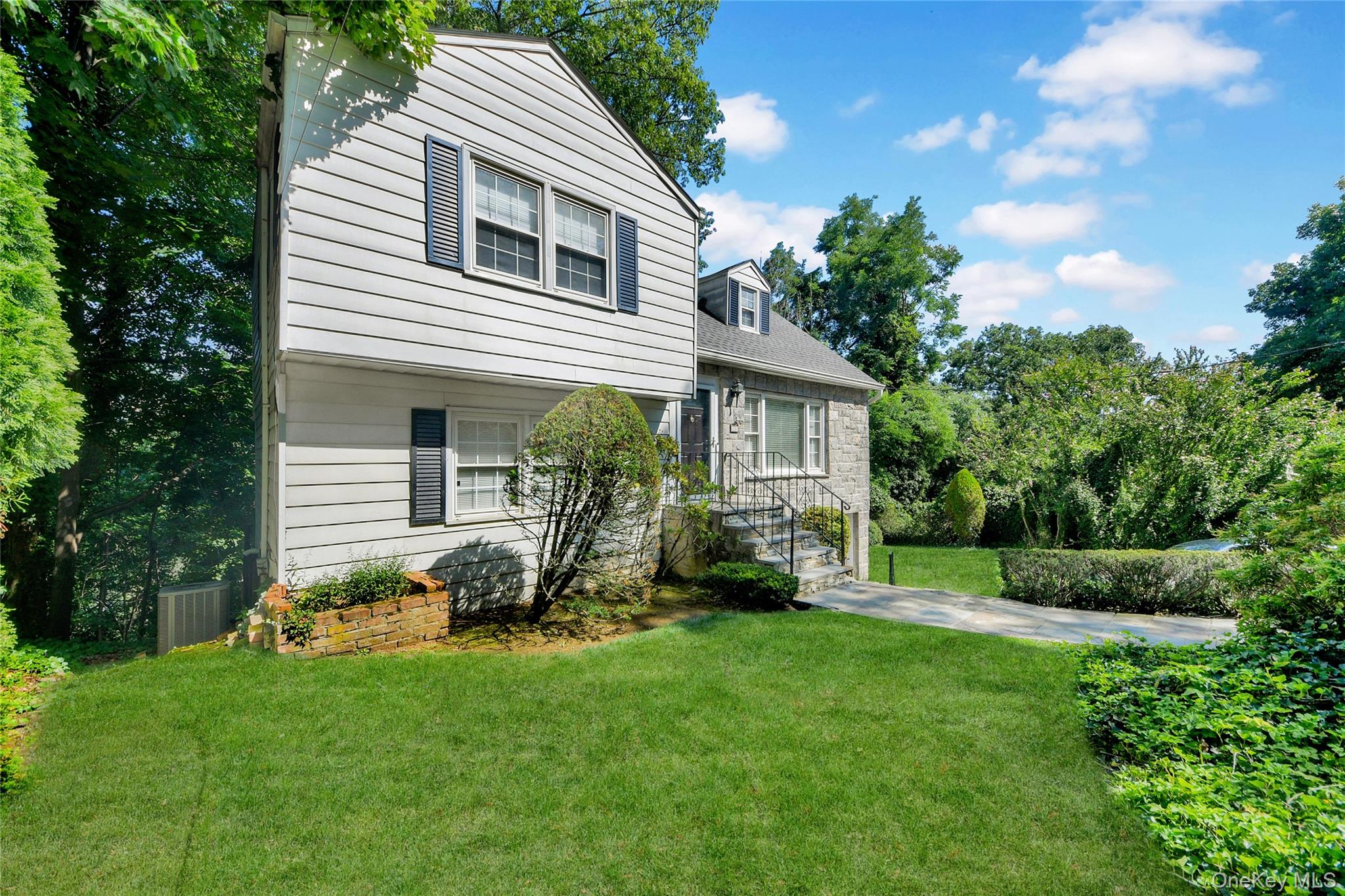 5th image of 38 Stockbridge Rd, Yonkers, NY 10710 | MLS# 1036000