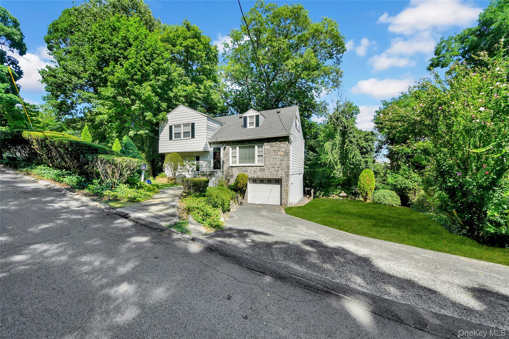 4th image of 38 Stockbridge Rd, Yonkers, NY 10710 | MLS# 1036000
