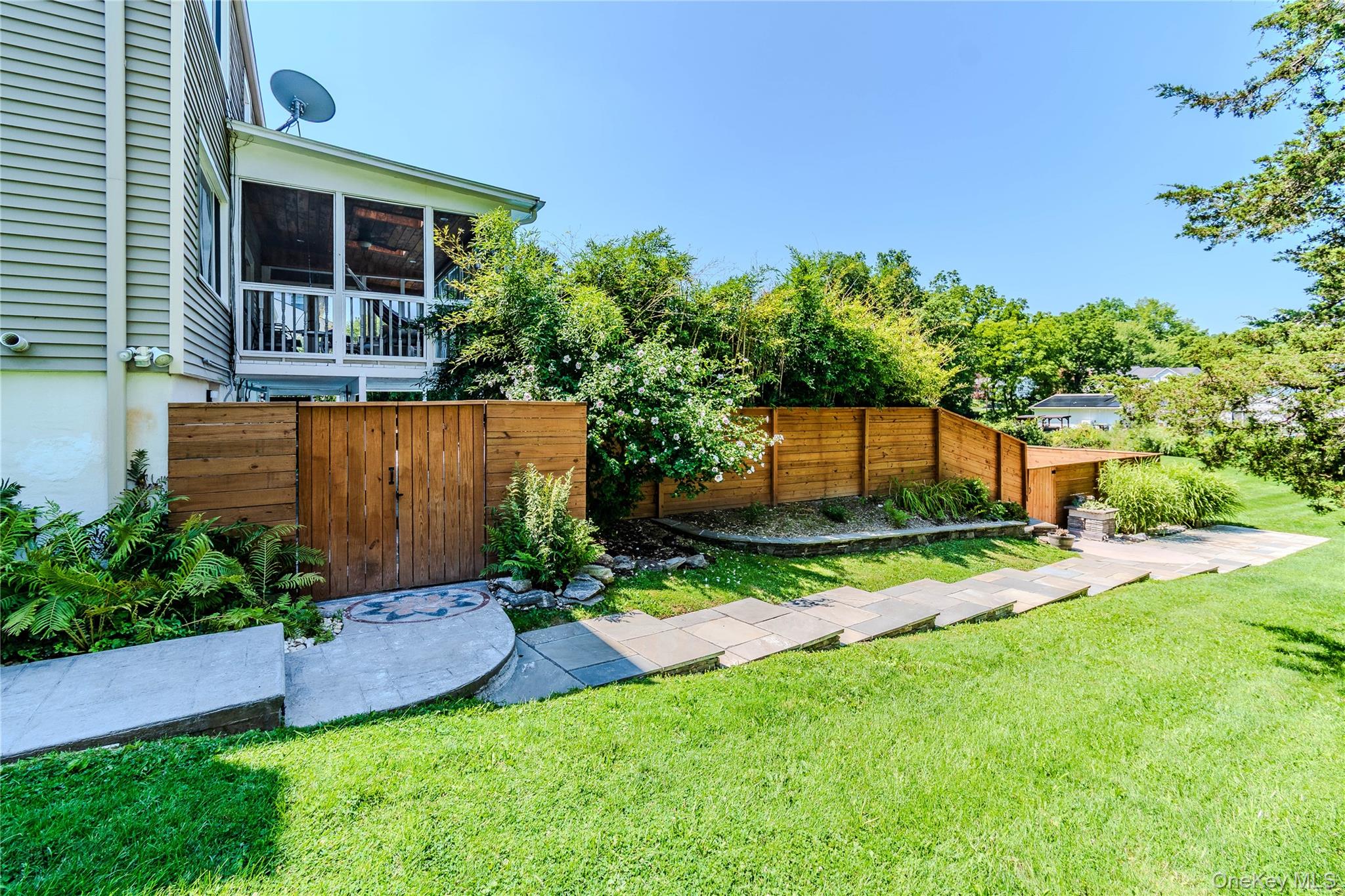 3rd image of 10 Old Mill Dr, Poughkeepsie (town), NY 12603 | MLS# 1036031