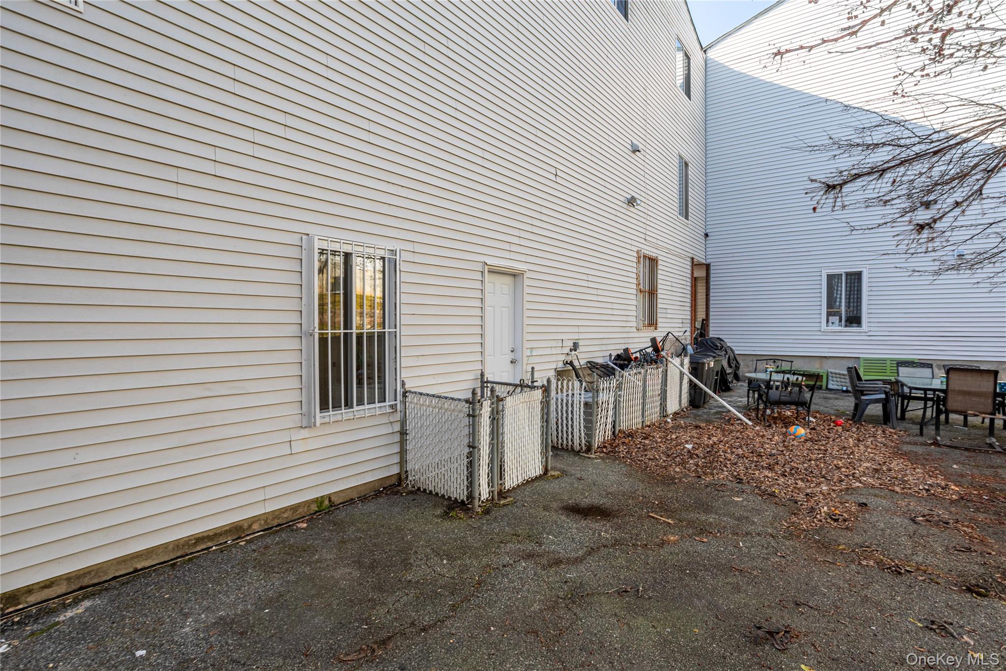 23rd image of 491 Ilyssa Wy, New York, NY 10312 | MLS# 1036097