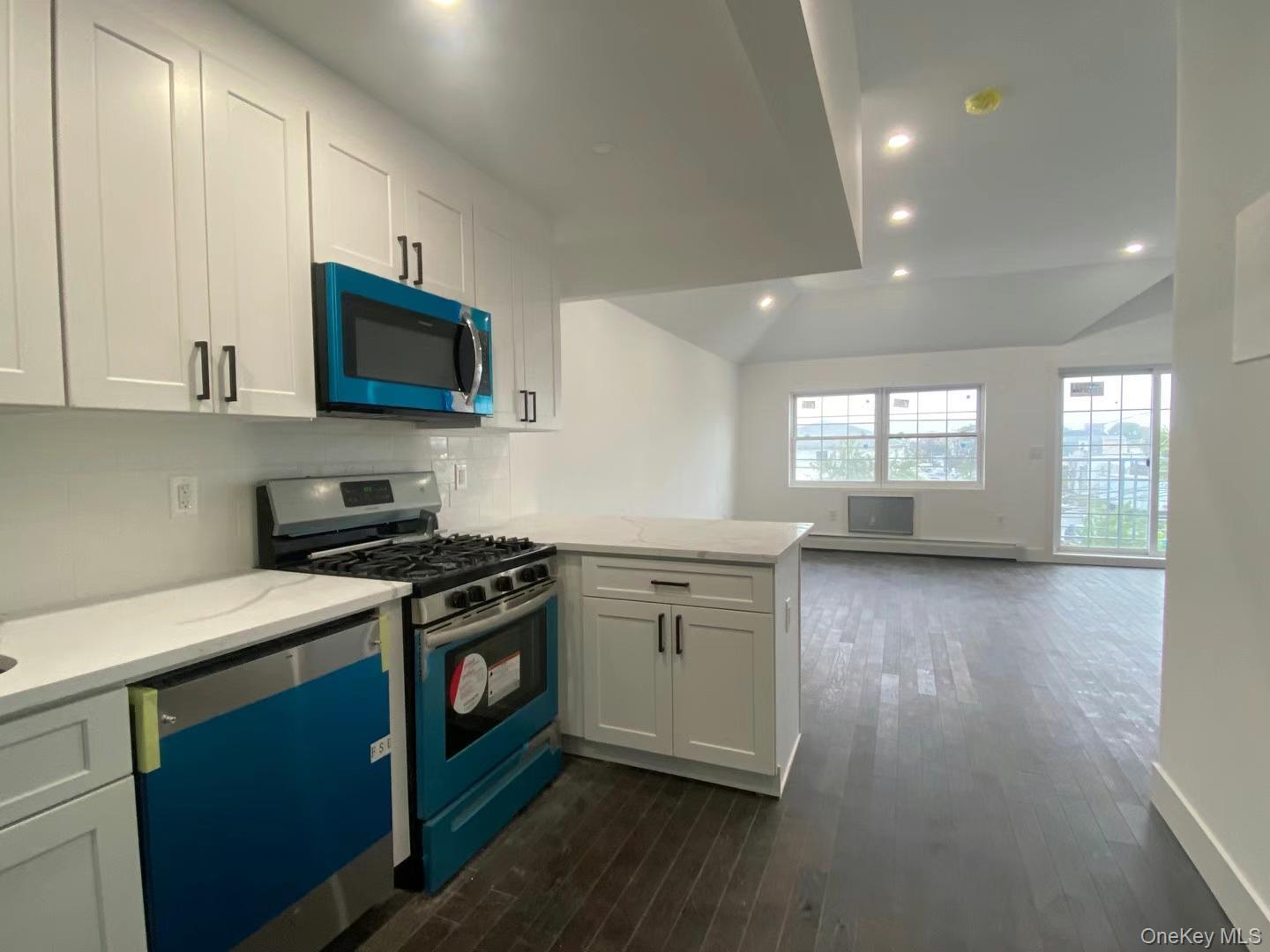 3rd image of 605 Barbadoes Dr, New York, NY 11692 | MLS# 1036107
