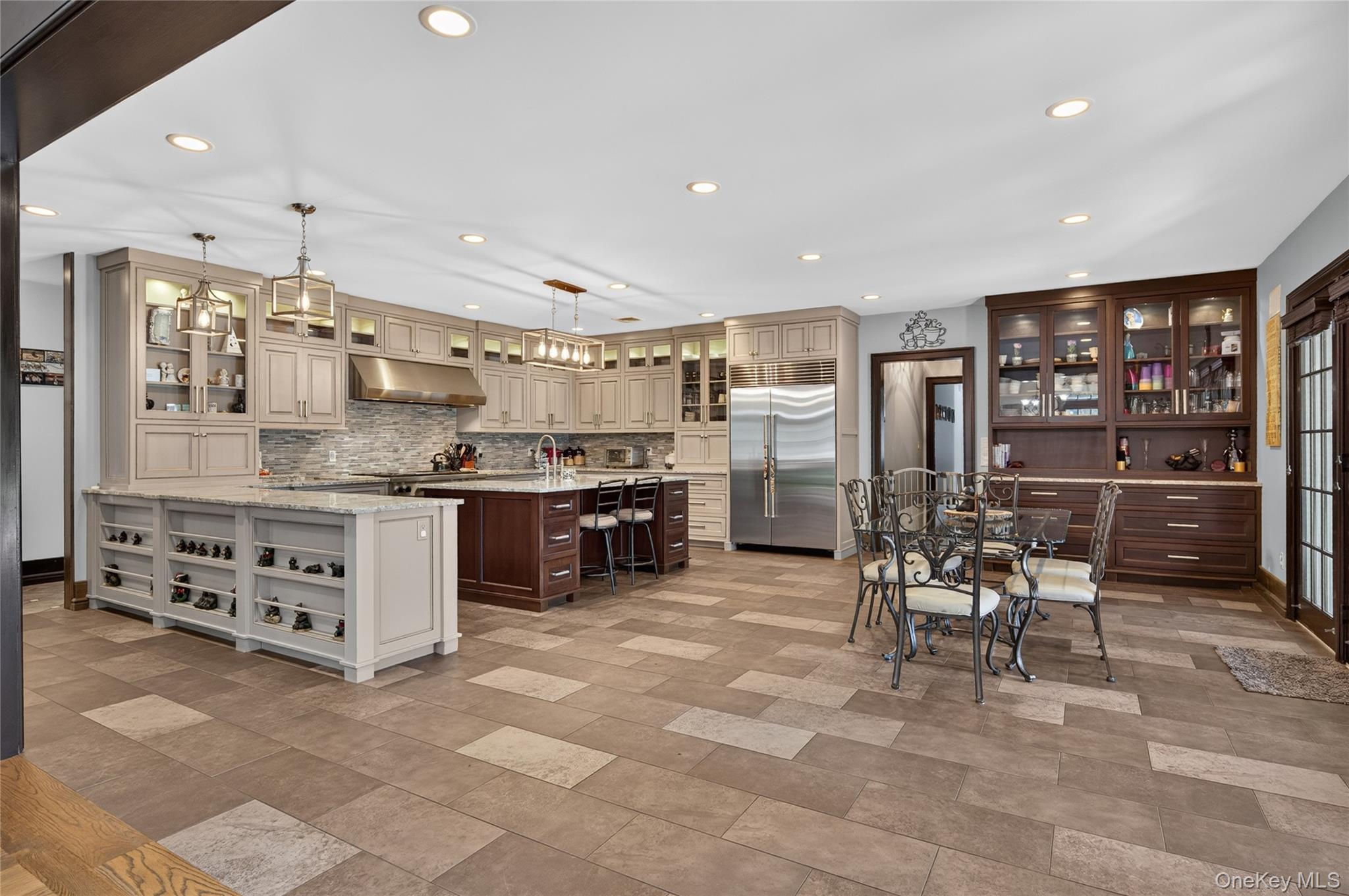4th image of 23 Gloria Ln, Huntington, NY 11743 | MLS# 1036110