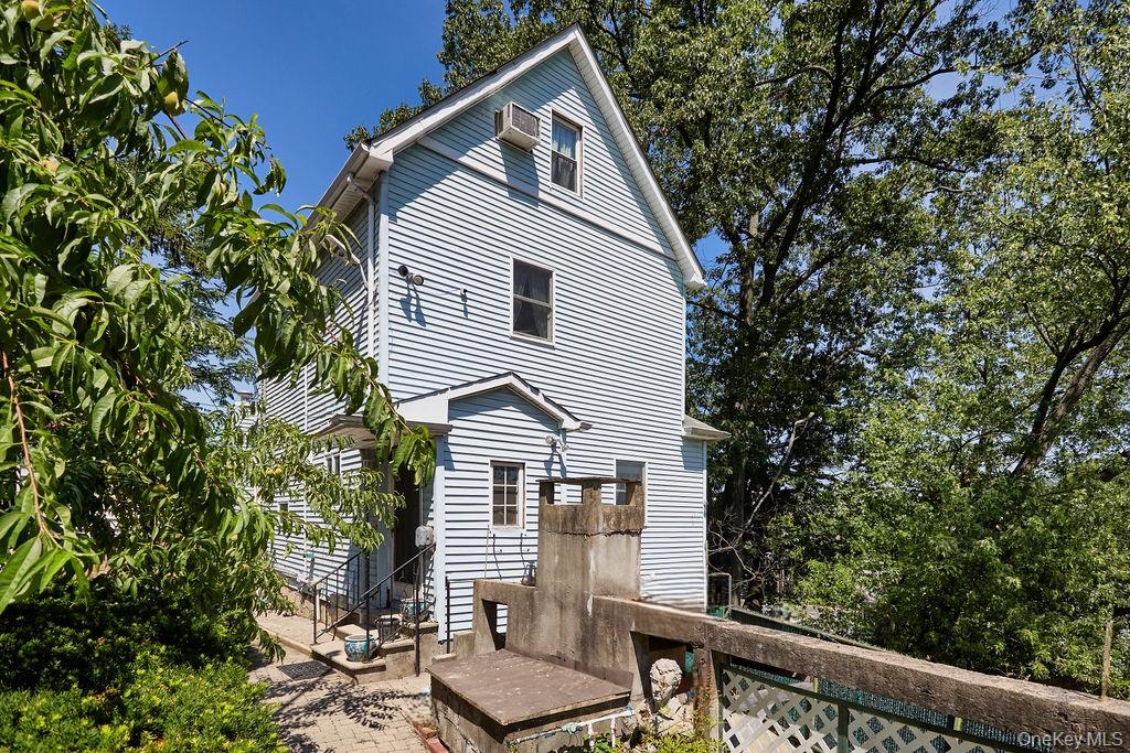 2nd image of 404 Prescott St, Yonkers, NY 10701 | MLS# 1036124