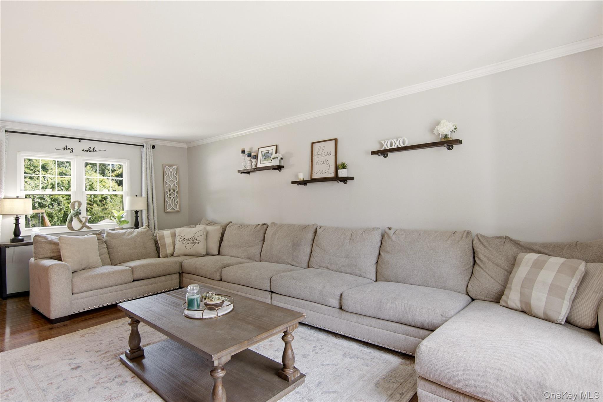 5th image of 1 Wenmore Ct, Smithtown, NY 11725 | MLS# 1036130