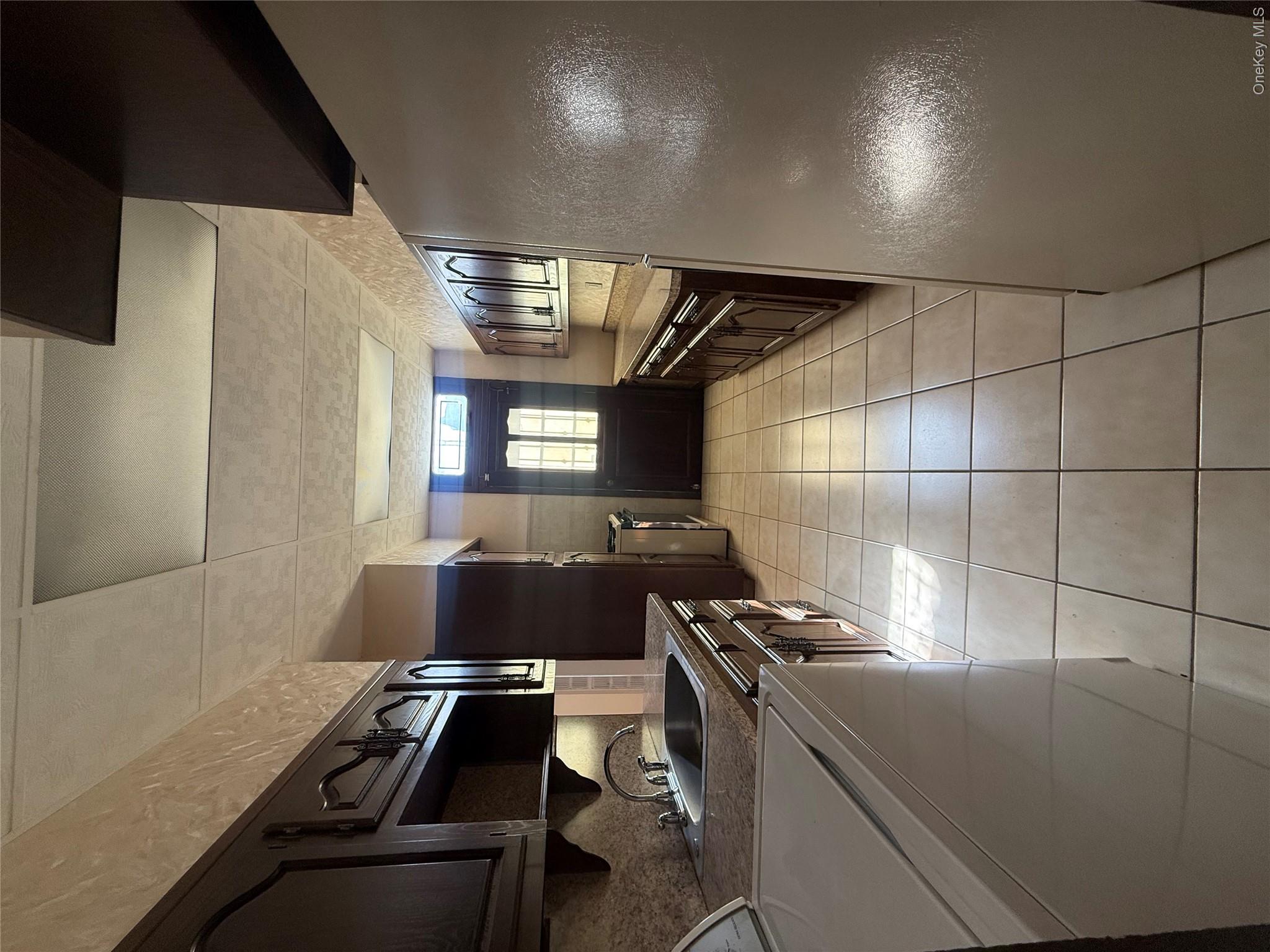 3rd image of 868 Morris Park Ave, New York, NY 10462 | MLS# 1036143