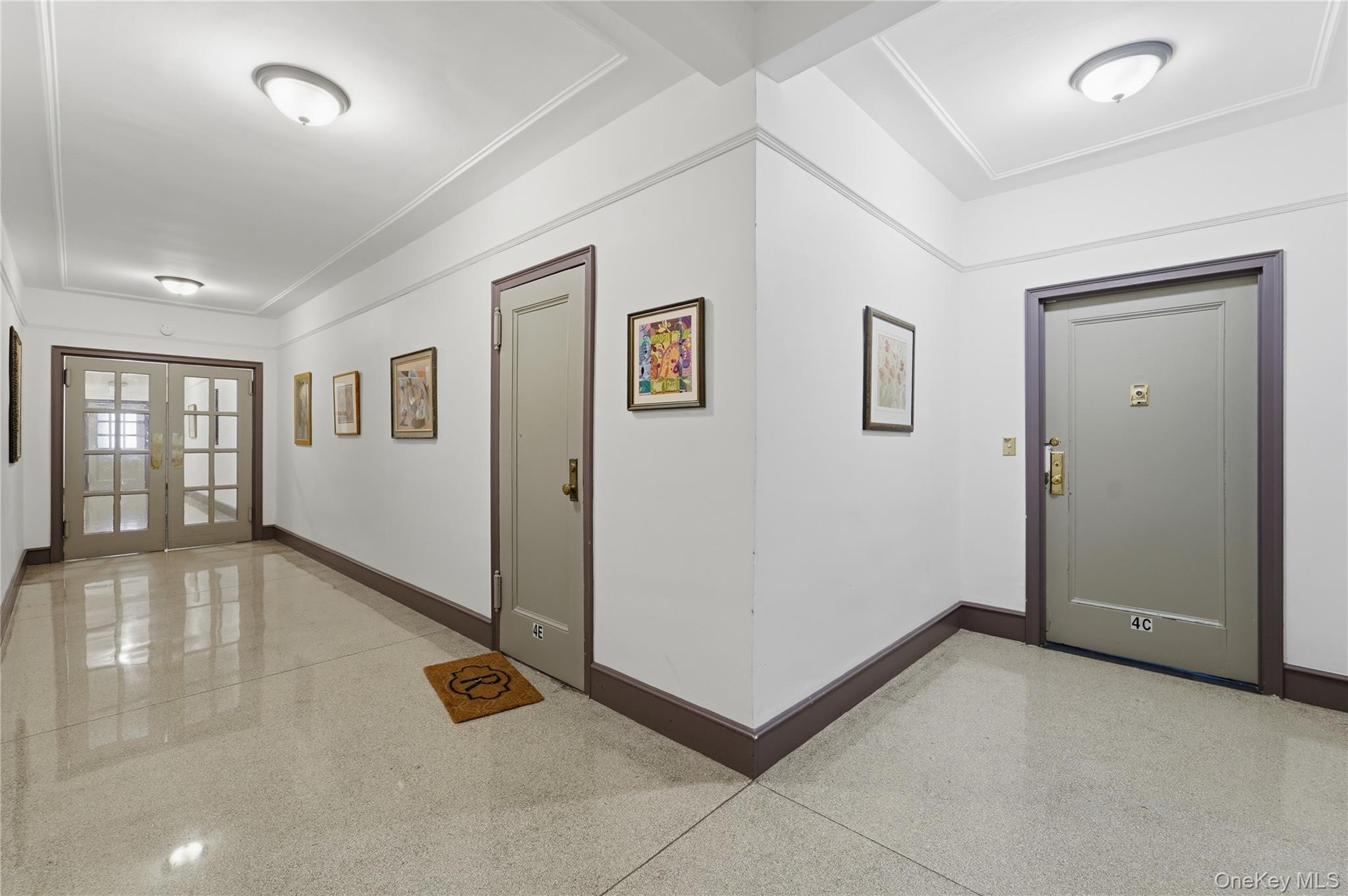 5th image of 2 Park Ln Ln, Mount Vernon, NY 10552