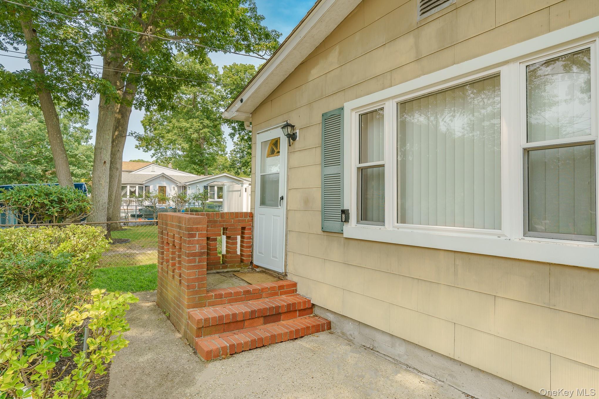 4th image of 49 Salem St, Brookhaven, NY 11772 | MLS# 1036195