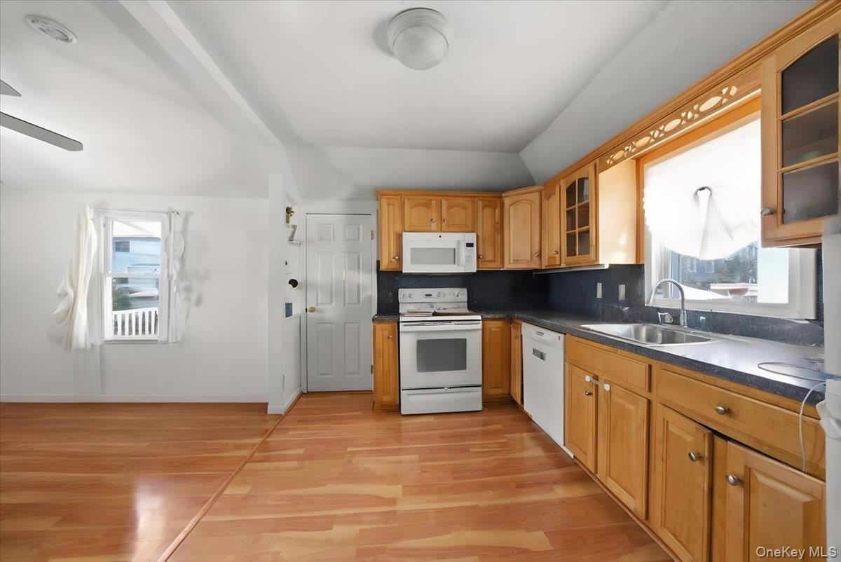5th image of 76 2 Ave, Hempstead, NY 11518 | MLS# 1036214