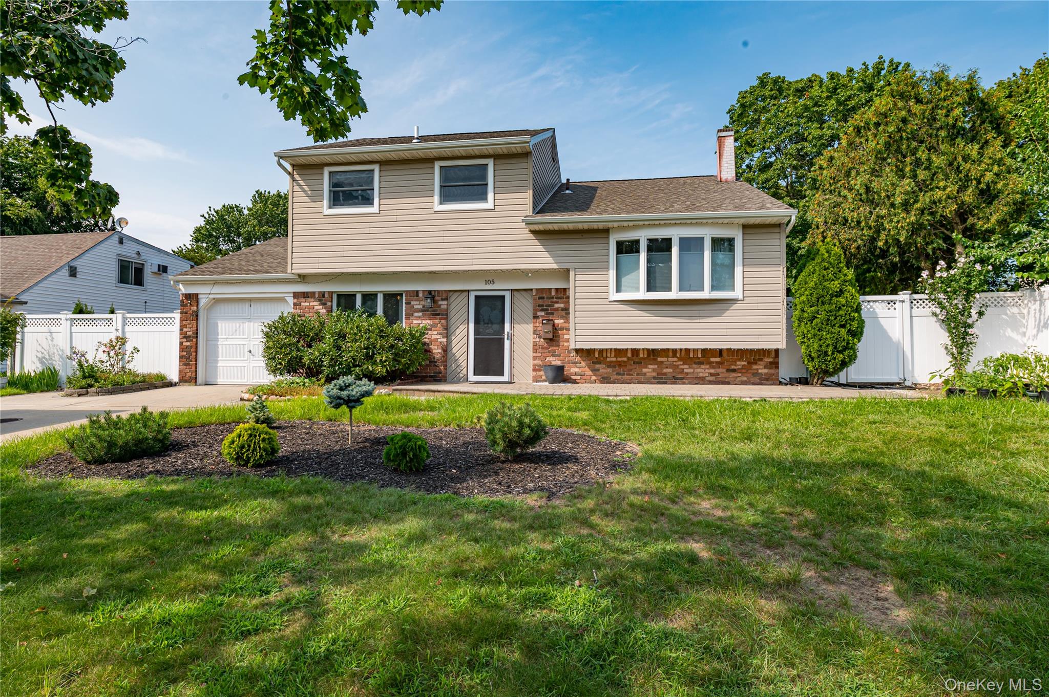 2nd image of 105 Rumford Rd, Smithtown, NY 11754 | MLS# 1036247