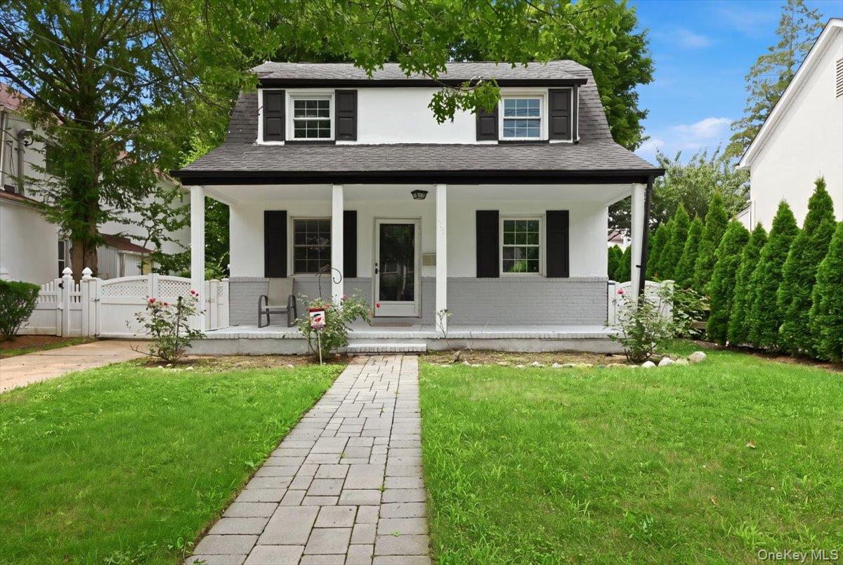 1st image of 415 Leonard Blvd, North Hempstead, NY 11040 | MLS# 1036253