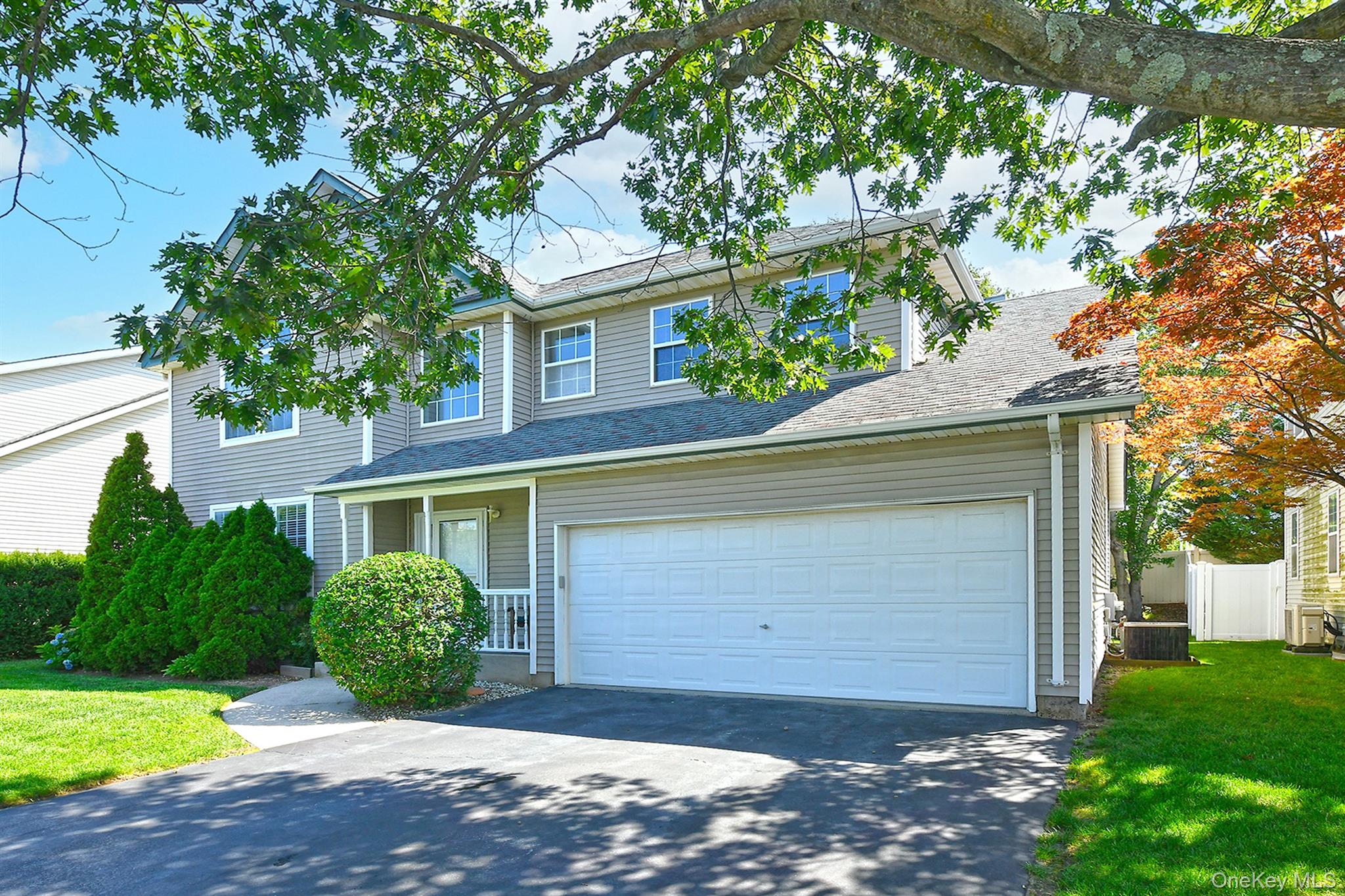 3rd image of 196 Cranberry Ct, Huntington, NY 11747 | MLS# 1036299